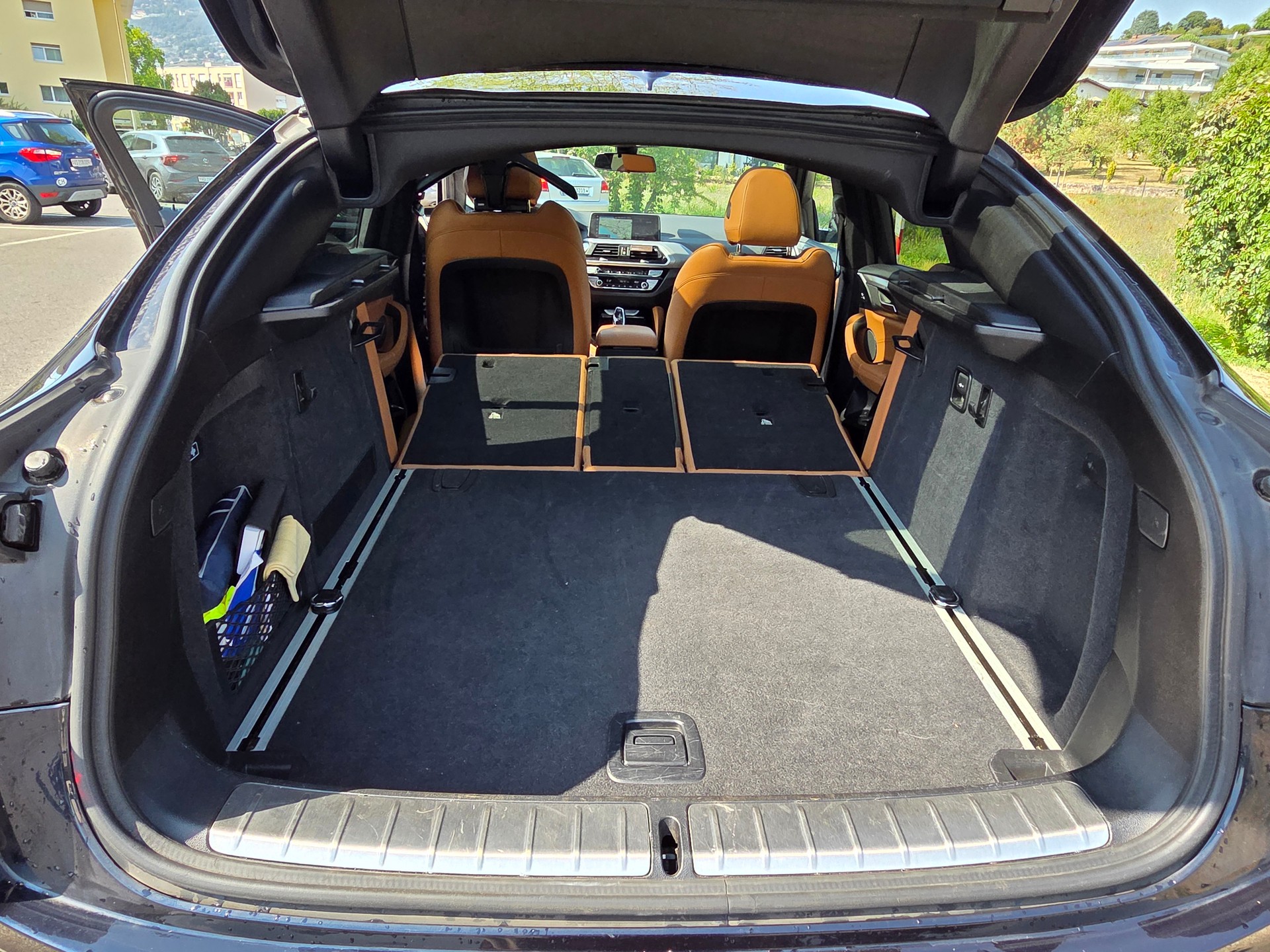 BMW 30i xDrive-image-15