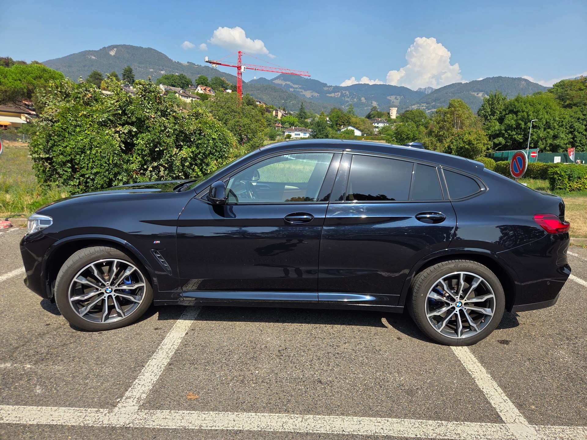 BMW 30i xDrive-image-4