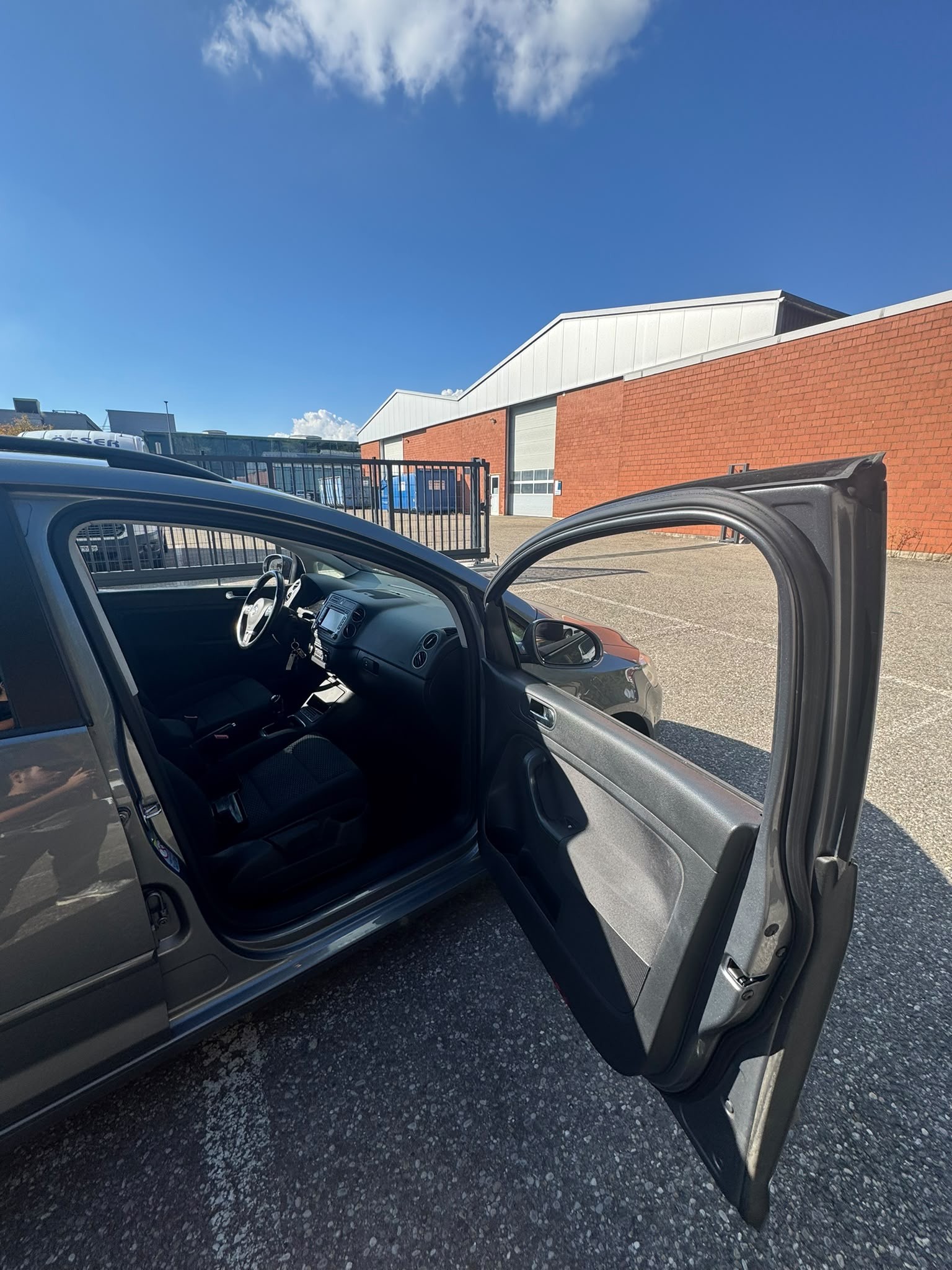 VW Golf Plus 1.2 TSI BlueMotion Technology Team-image-8