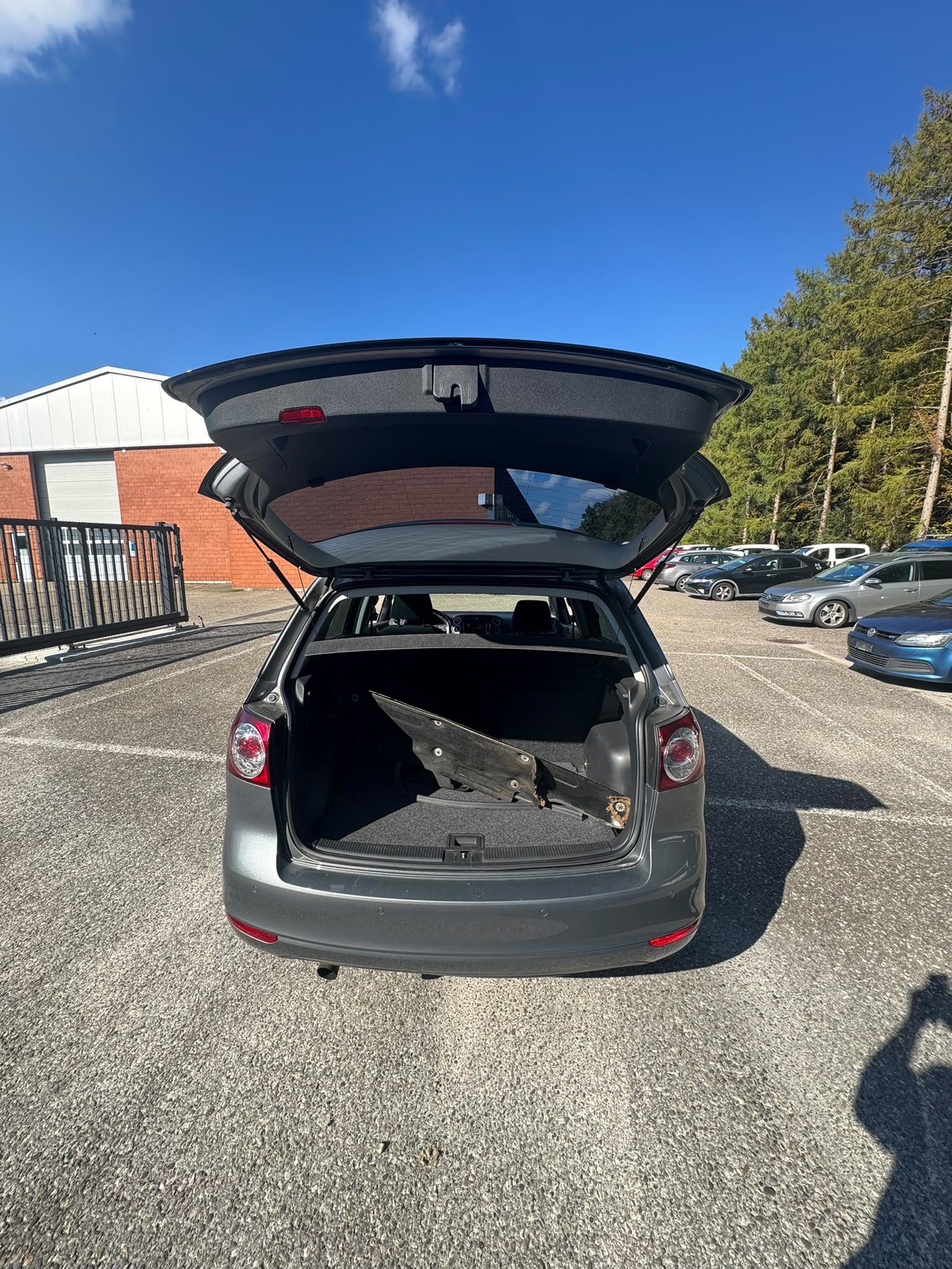 VW Golf Plus 1.2 TSI BlueMotion Technology Team-image-5