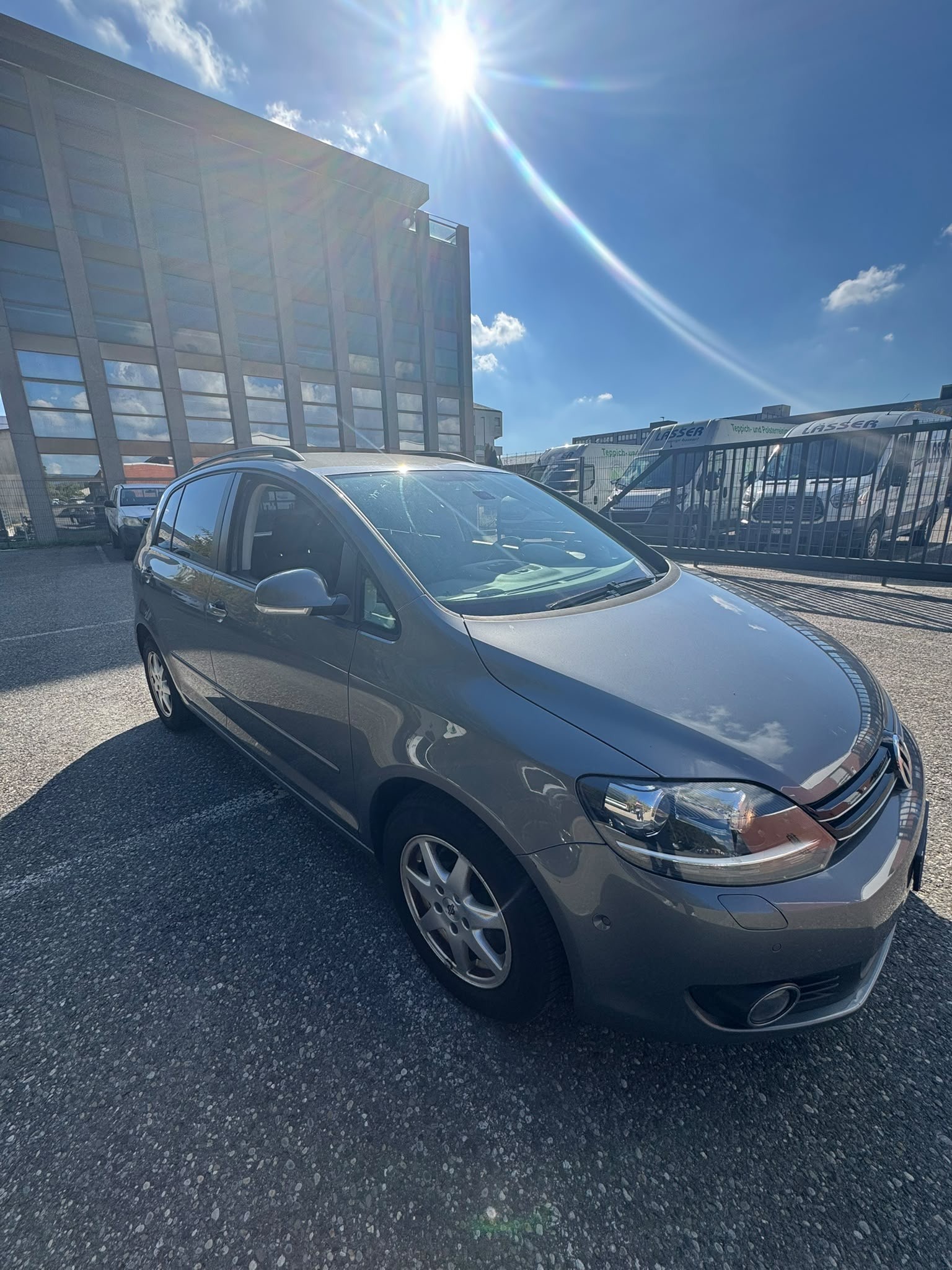 VW Golf Plus 1.2 TSI BlueMotion Technology Team-image-4
