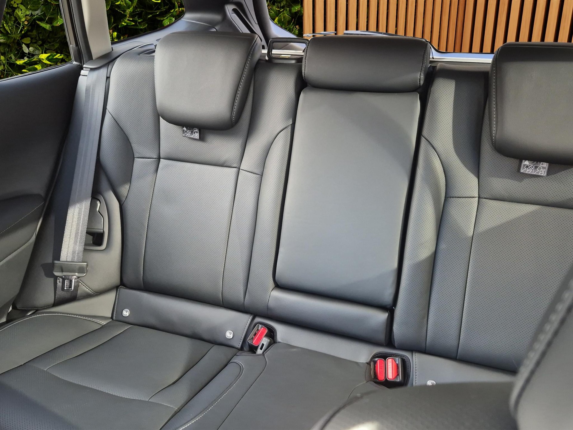 SUBARU Outback 2.5i Final Edition-image-11