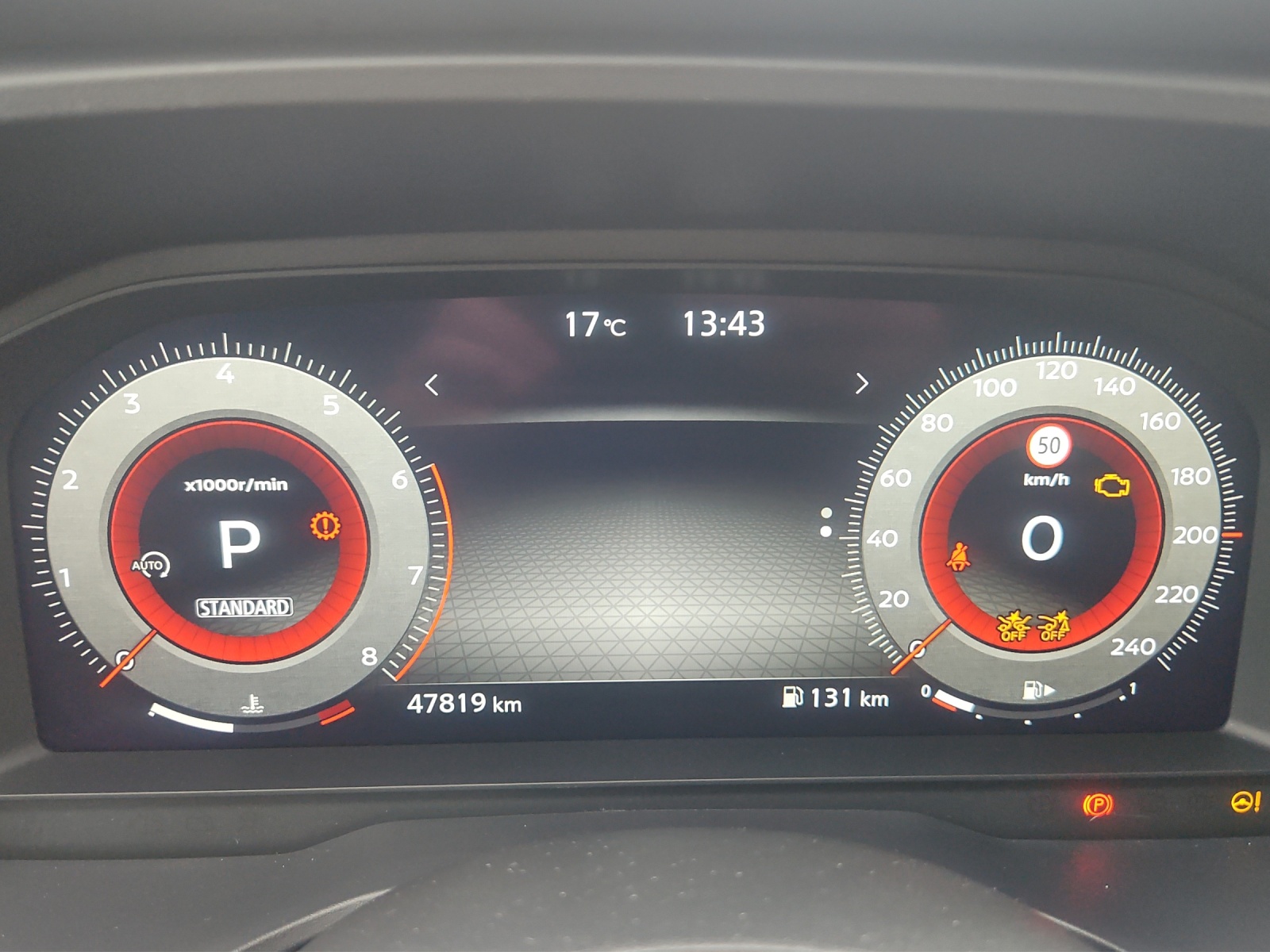 NISSAN Qashqai 1.3 DIG-T Tekna+ 4x4-image-11