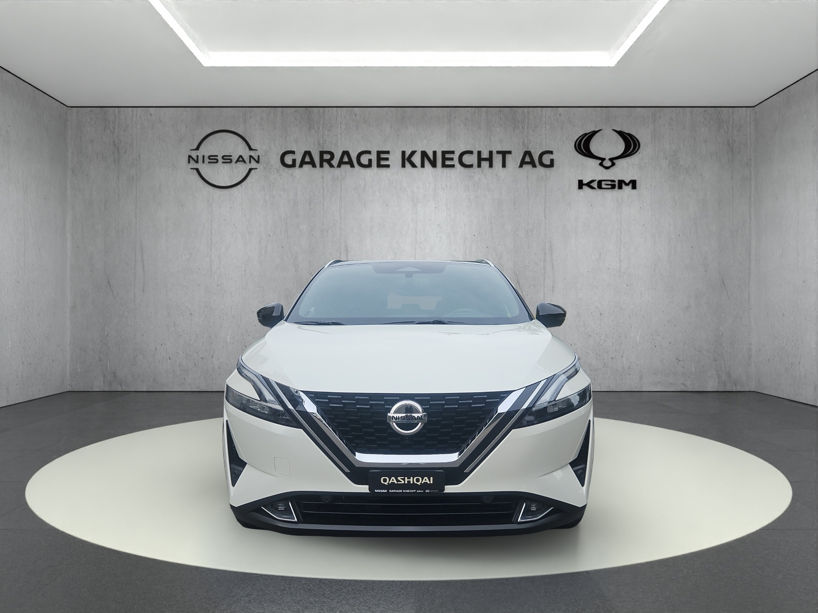 NISSAN Qashqai 1.3 DIG-T Tekna+ 4x4-image-2
