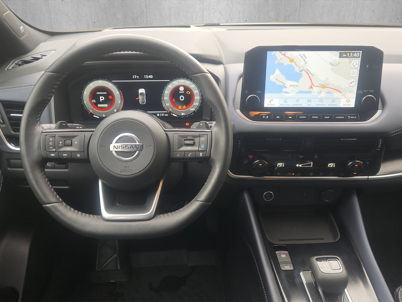 NISSAN Qashqai 1.3 DIG-T Tekna+ 4x4-image-9