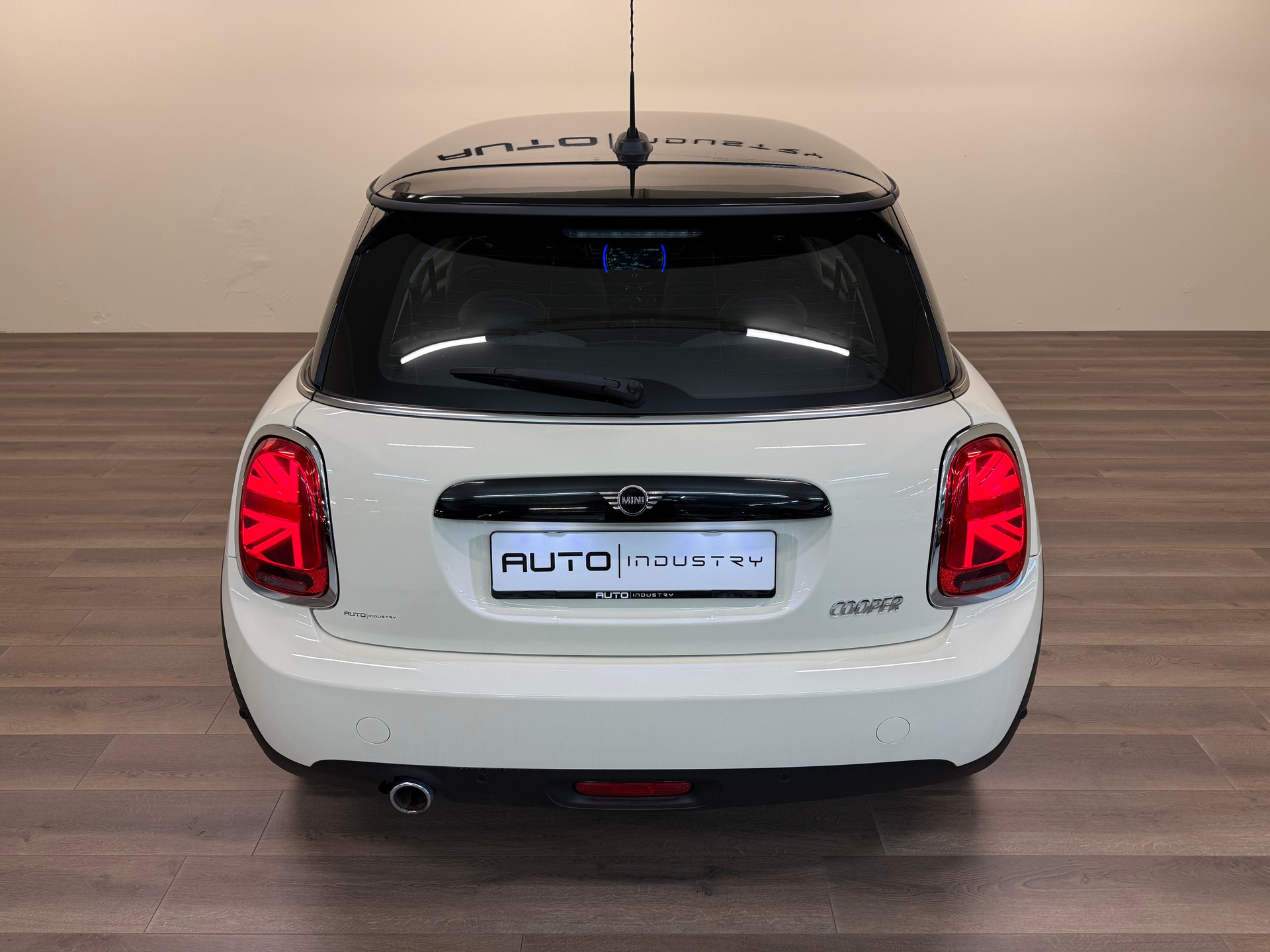 MINI Cooper-image-8