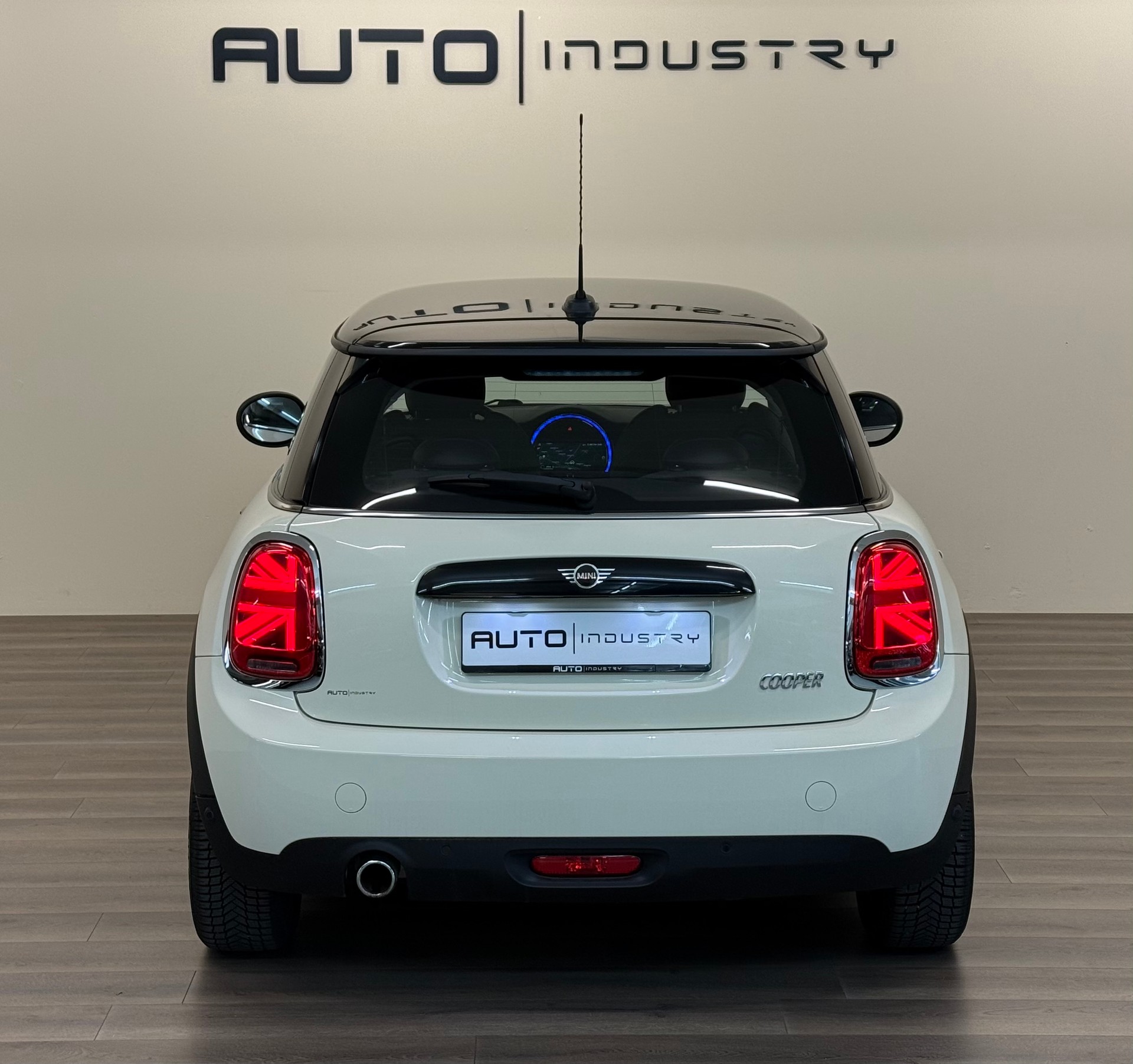 MINI Cooper-image-7