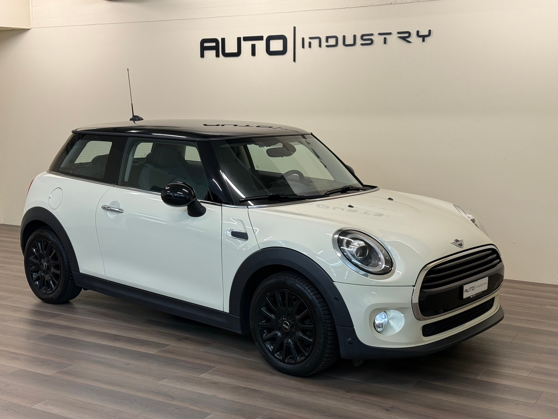 MINI Cooper-image-4