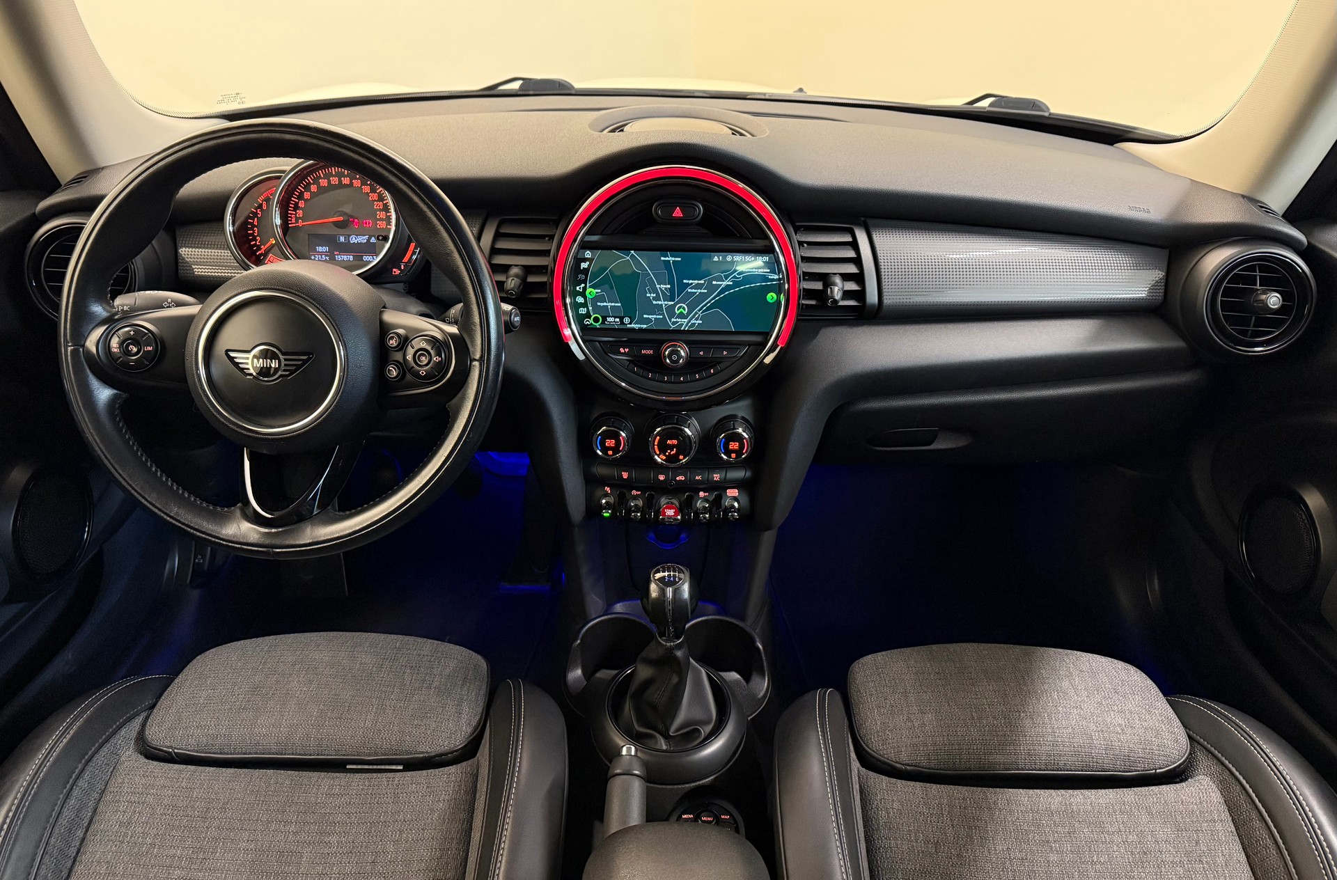 MINI Cooper-image-13