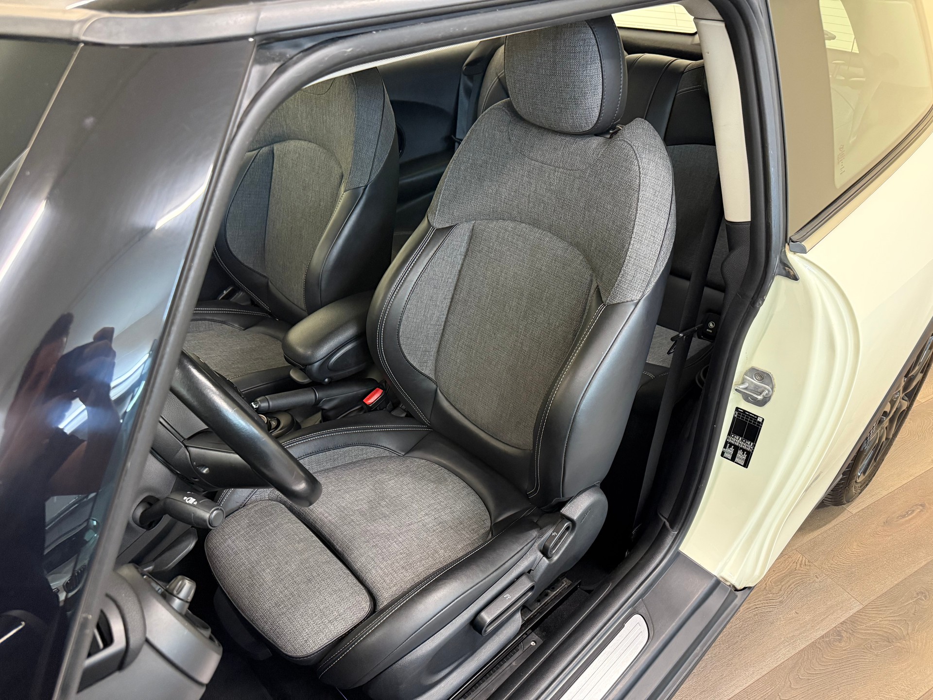 MINI Cooper-image-11