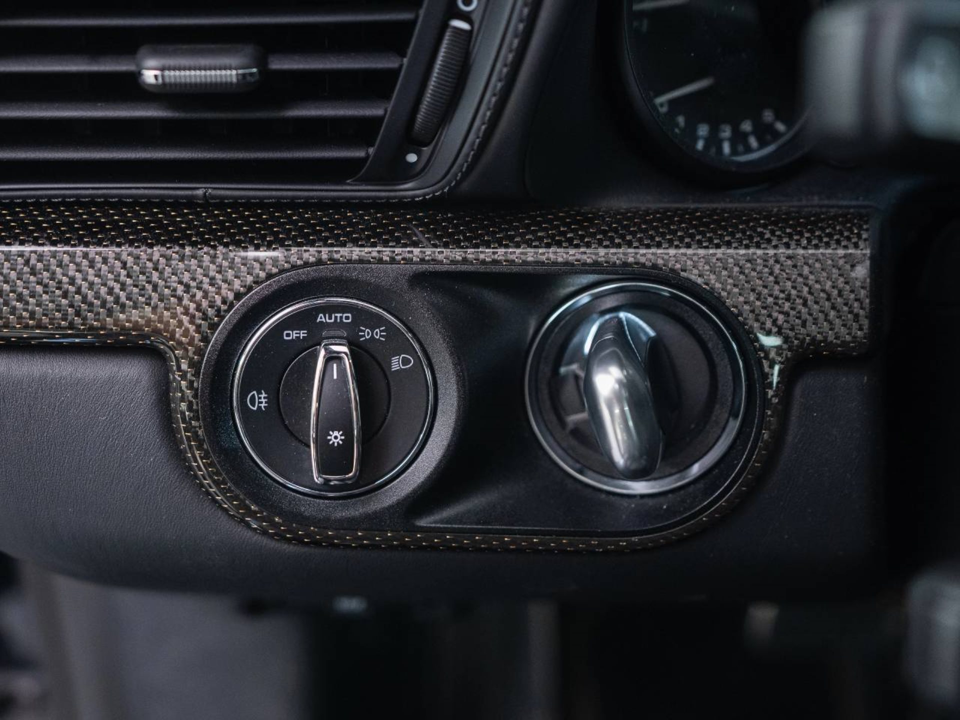 PORSCHE 911 Turbo S Exclusive Series-image-23
