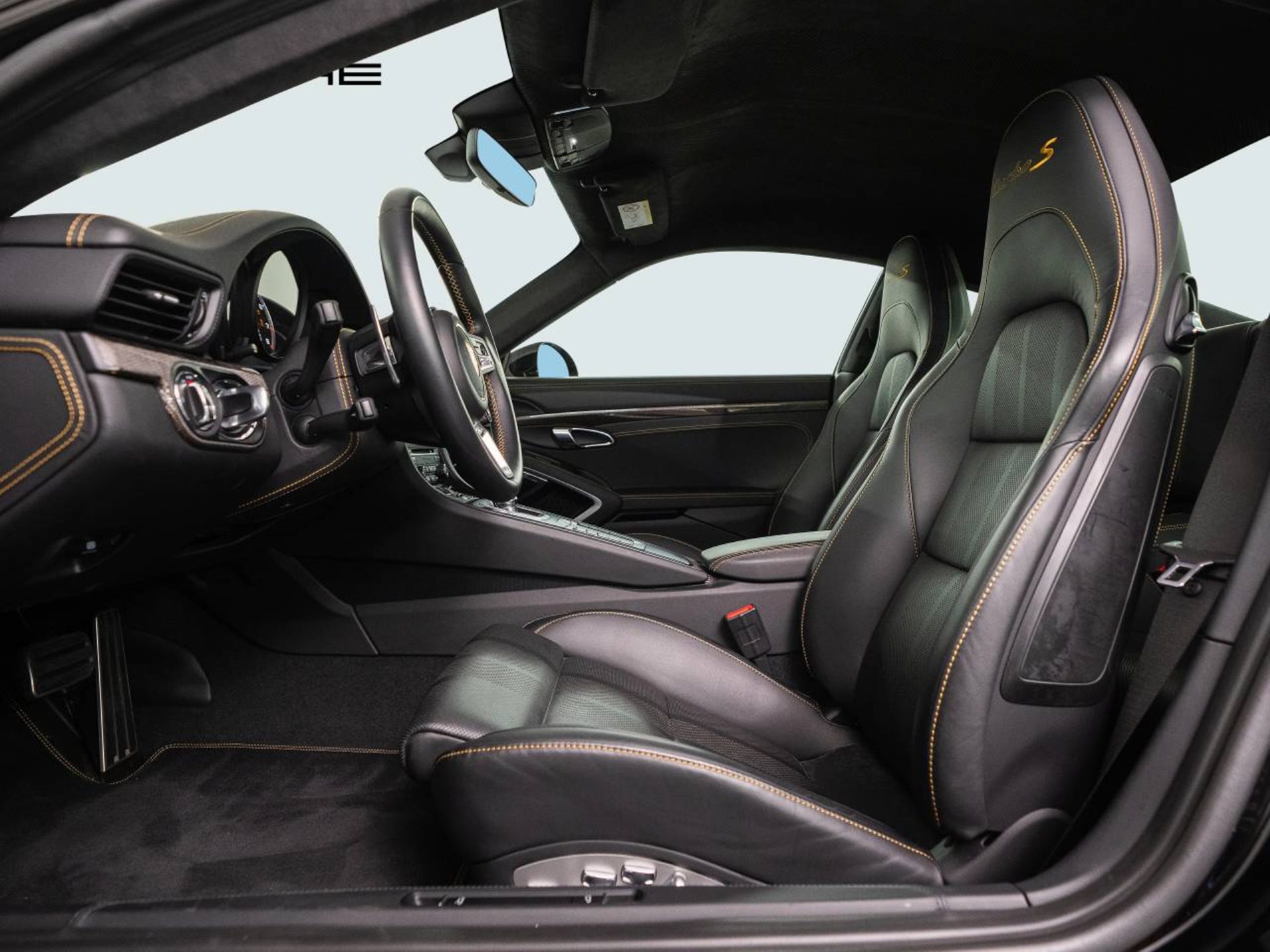 PORSCHE 911 Turbo S Exclusive Series-image-3