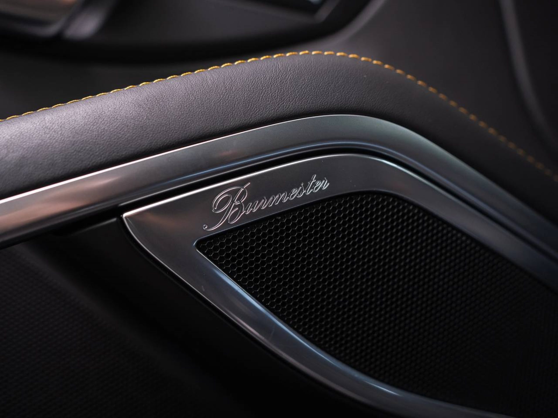 PORSCHE 911 Turbo S Exclusive Series-image-30