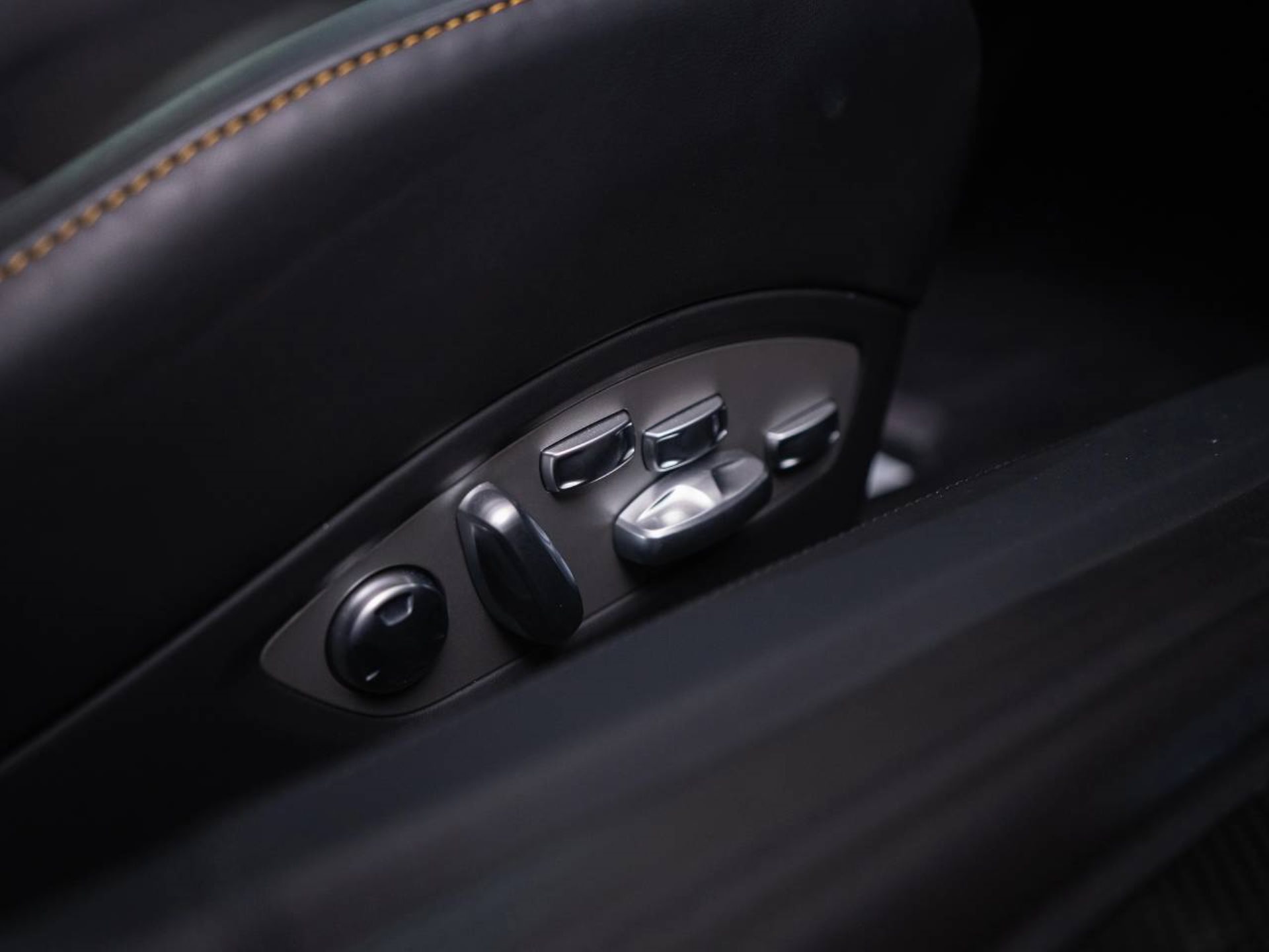 PORSCHE 911 Turbo S Exclusive Series-image-18