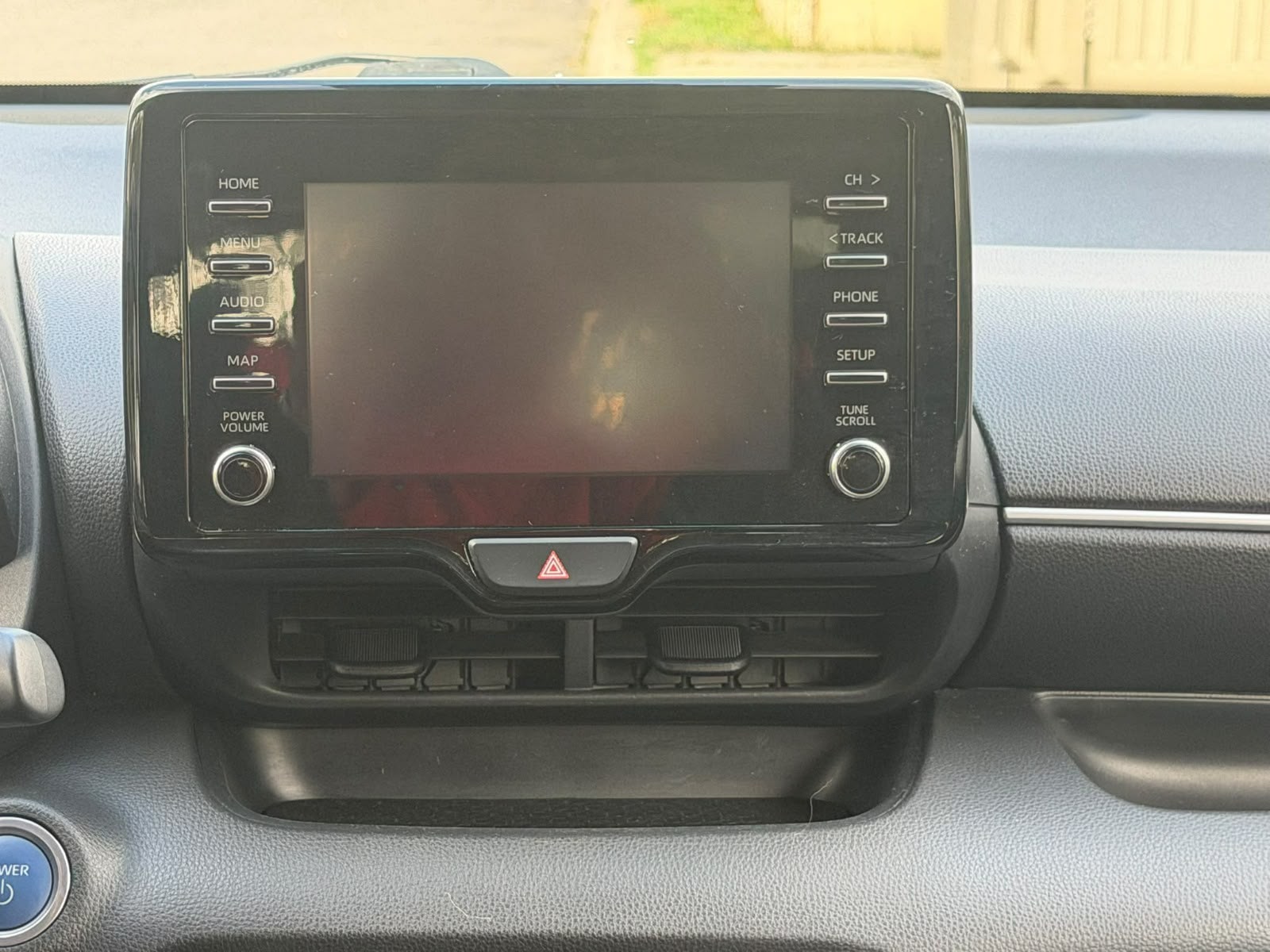 TOYOTA Yaris 1.5 Style e-CVT-image-22