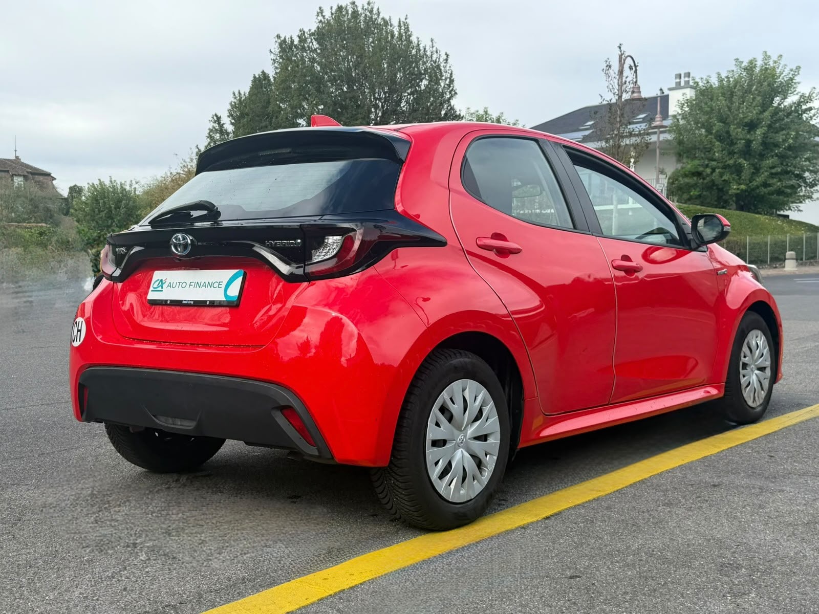 TOYOTA Yaris 1.5 Style e-CVT-image-5