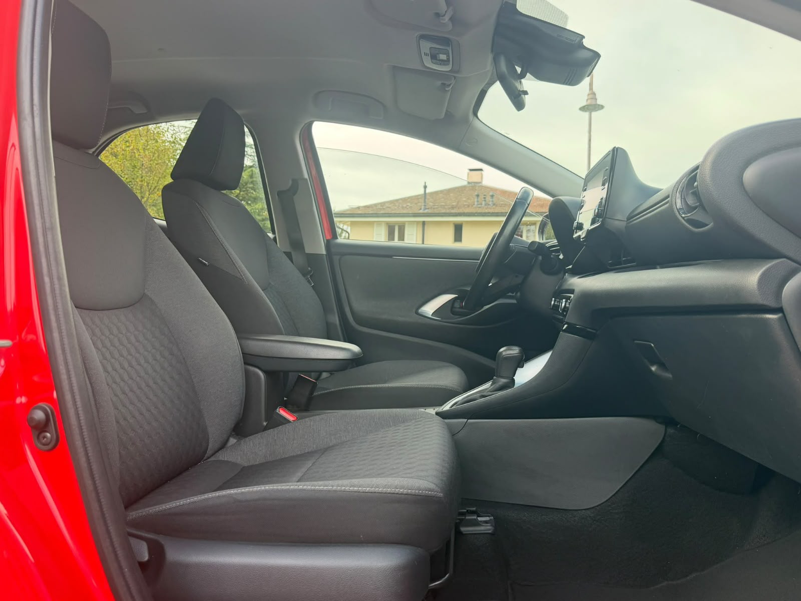 TOYOTA Yaris 1.5 Style e-CVT-image-20