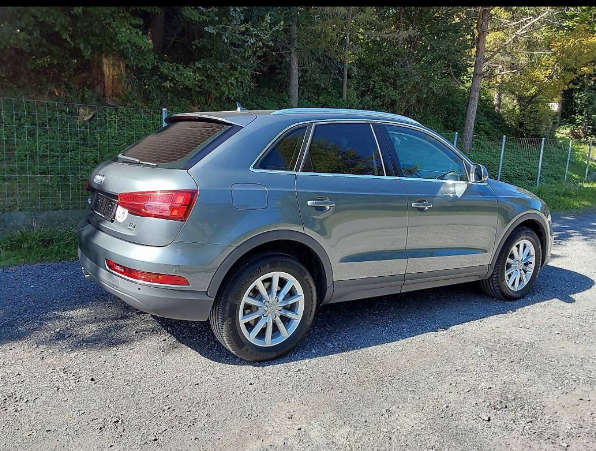 AUDI Audi Q3 2.0 TDI quattro-image-3