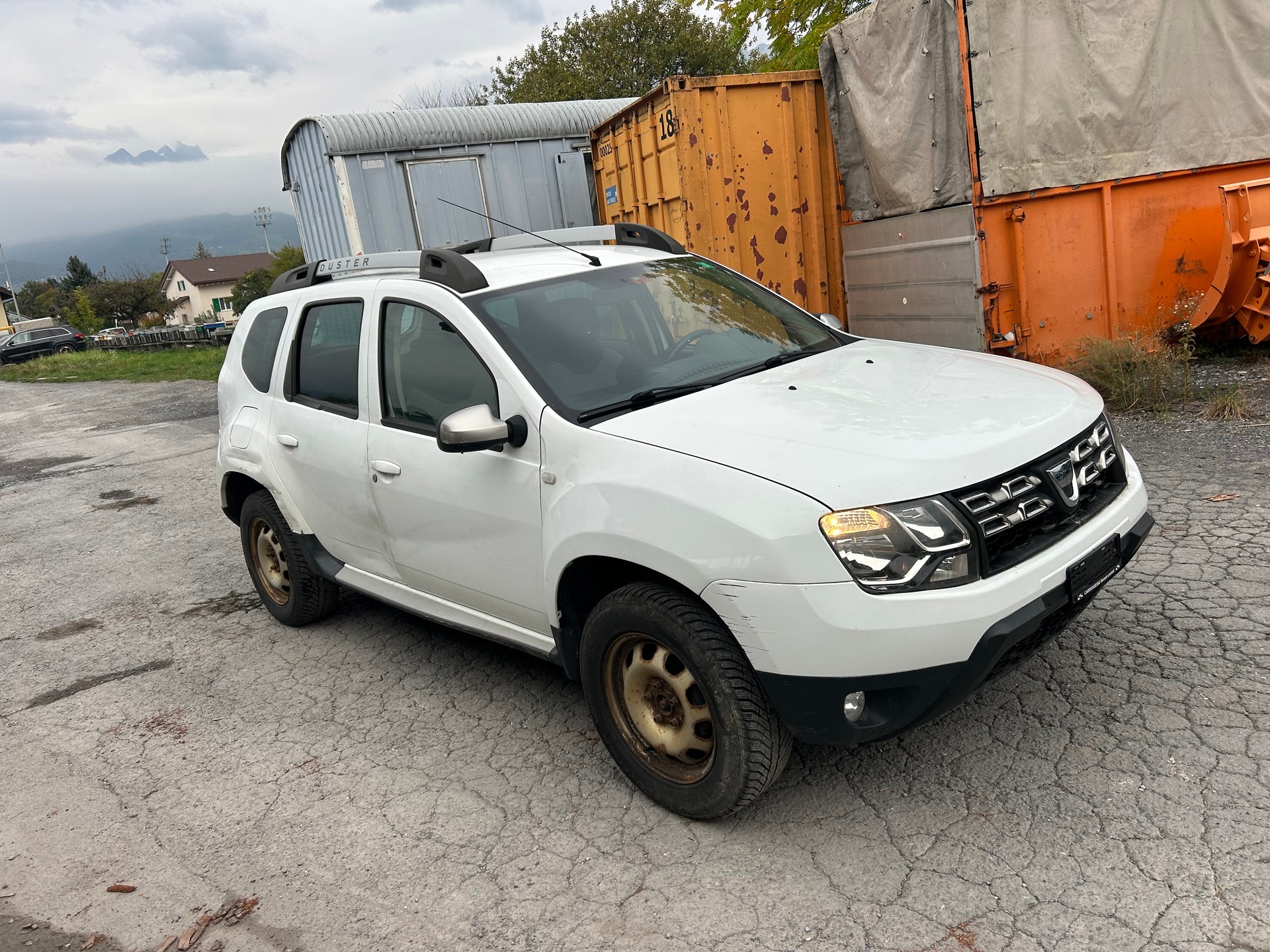 DACIA Duster 1.2 T Lauréate 4x4-image-1