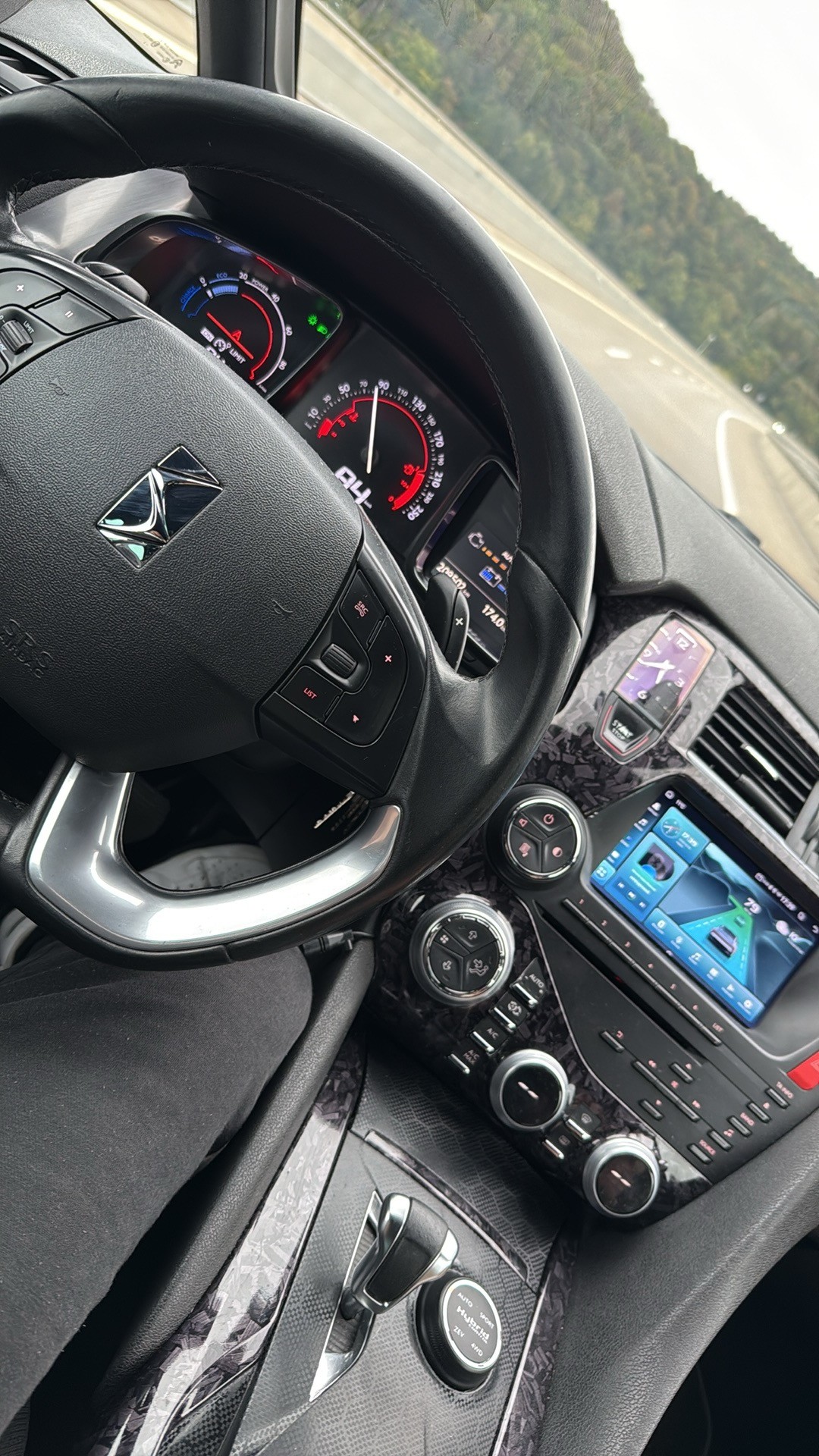 DS AUTOMOBILES 2.0 HDi HyB4 Chic EGS-image-4