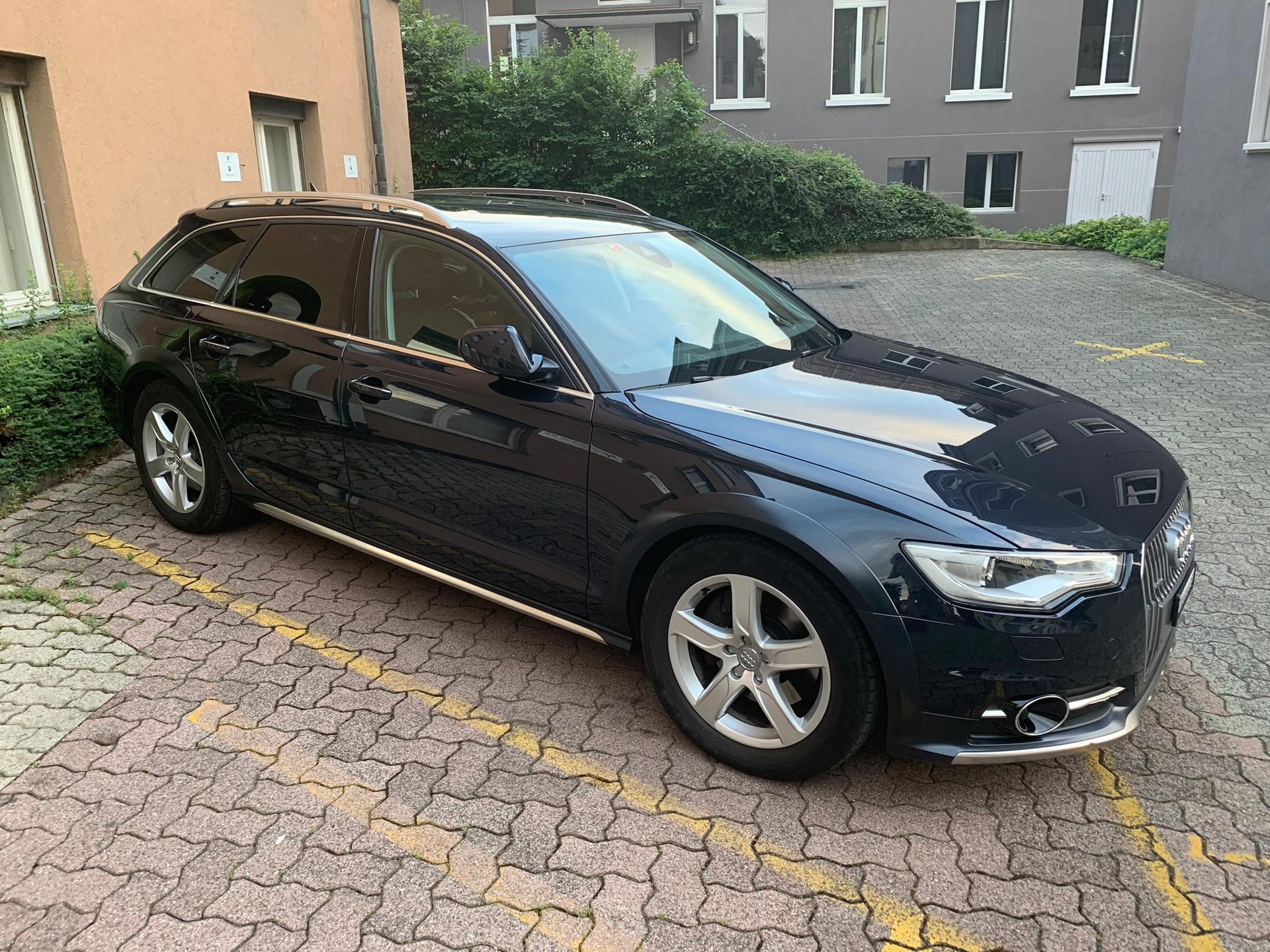 AUDI A6 allroad 3.0 TDI V6 quattro S-tronic-image-4