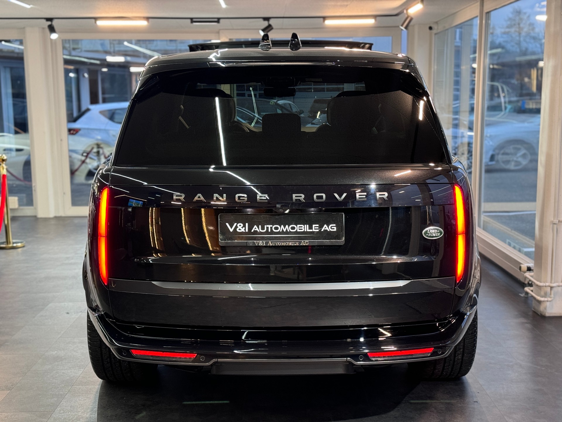 LAND ROVER Range Rover D300 3.0D I6 MHEV Autobiography Automatic-image-14