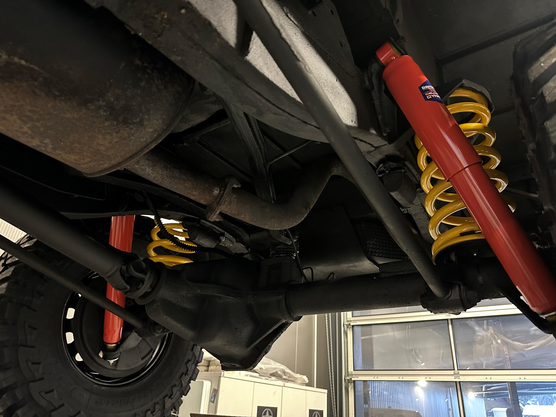 LAND ROVER Defender 110 CSW 2.5 Td5-image-16