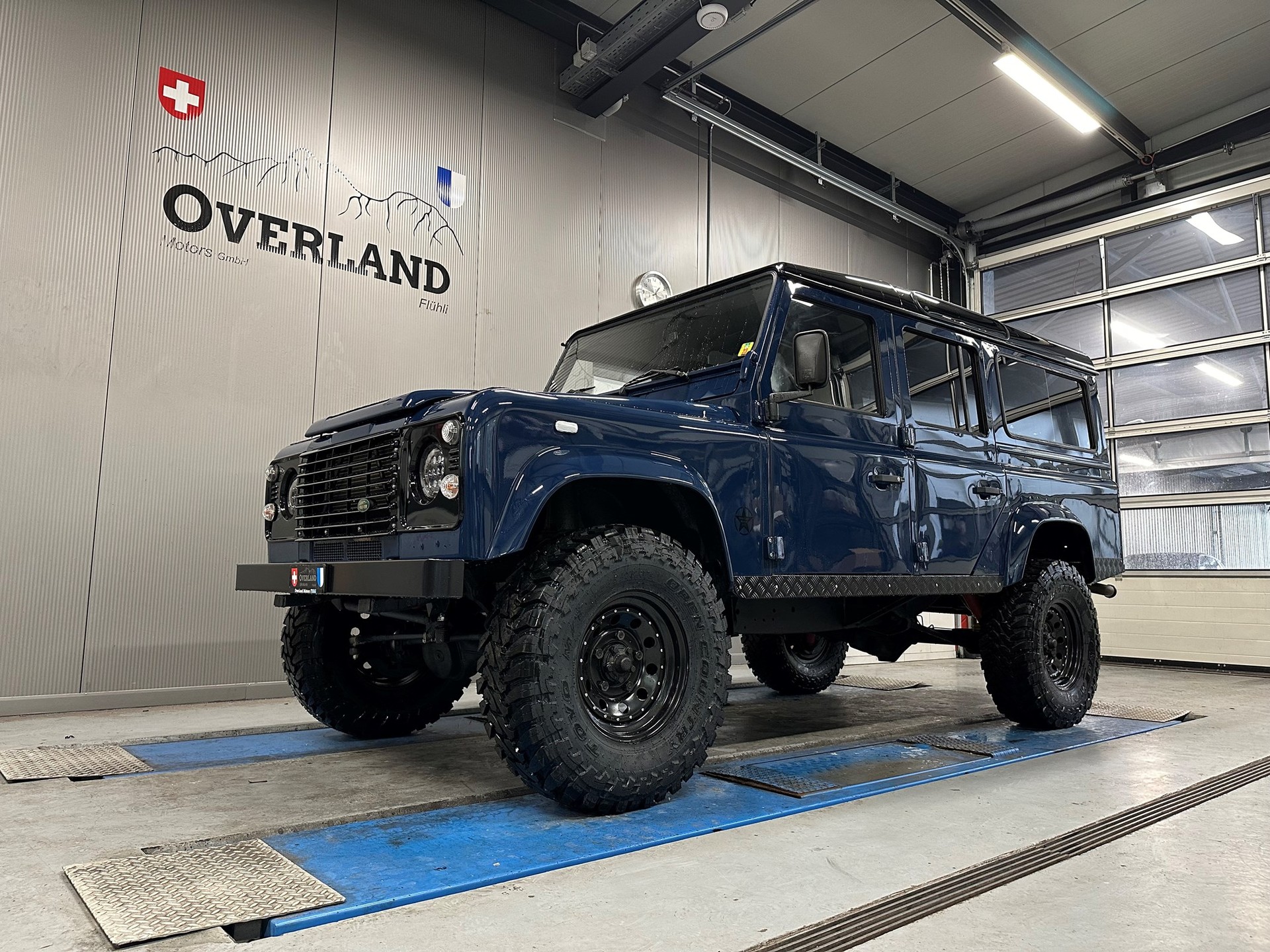 LAND ROVER Defender 110 CSW 2.5 Td5-image-14