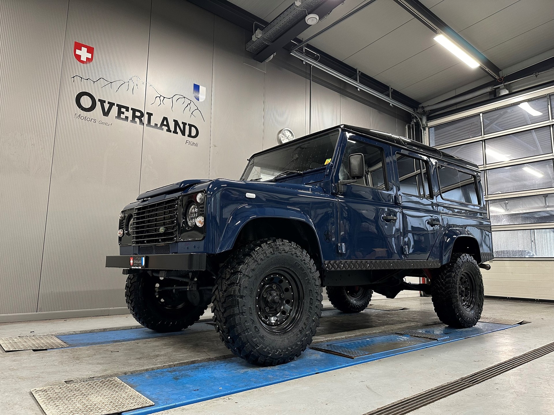 LAND ROVER Defender 110 CSW 2.5 Td5-image-8