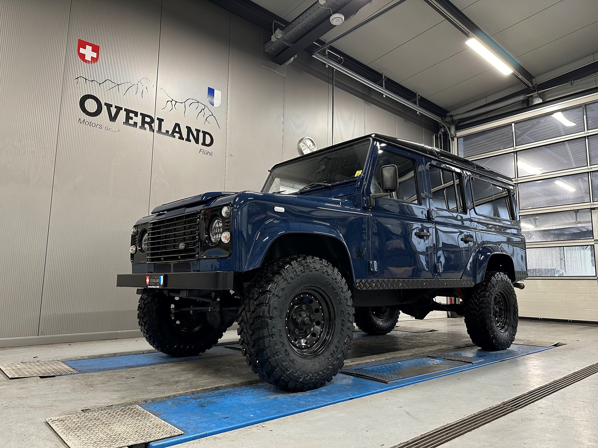 LAND ROVER Defender 110 CSW 2.5 Td5-image-18