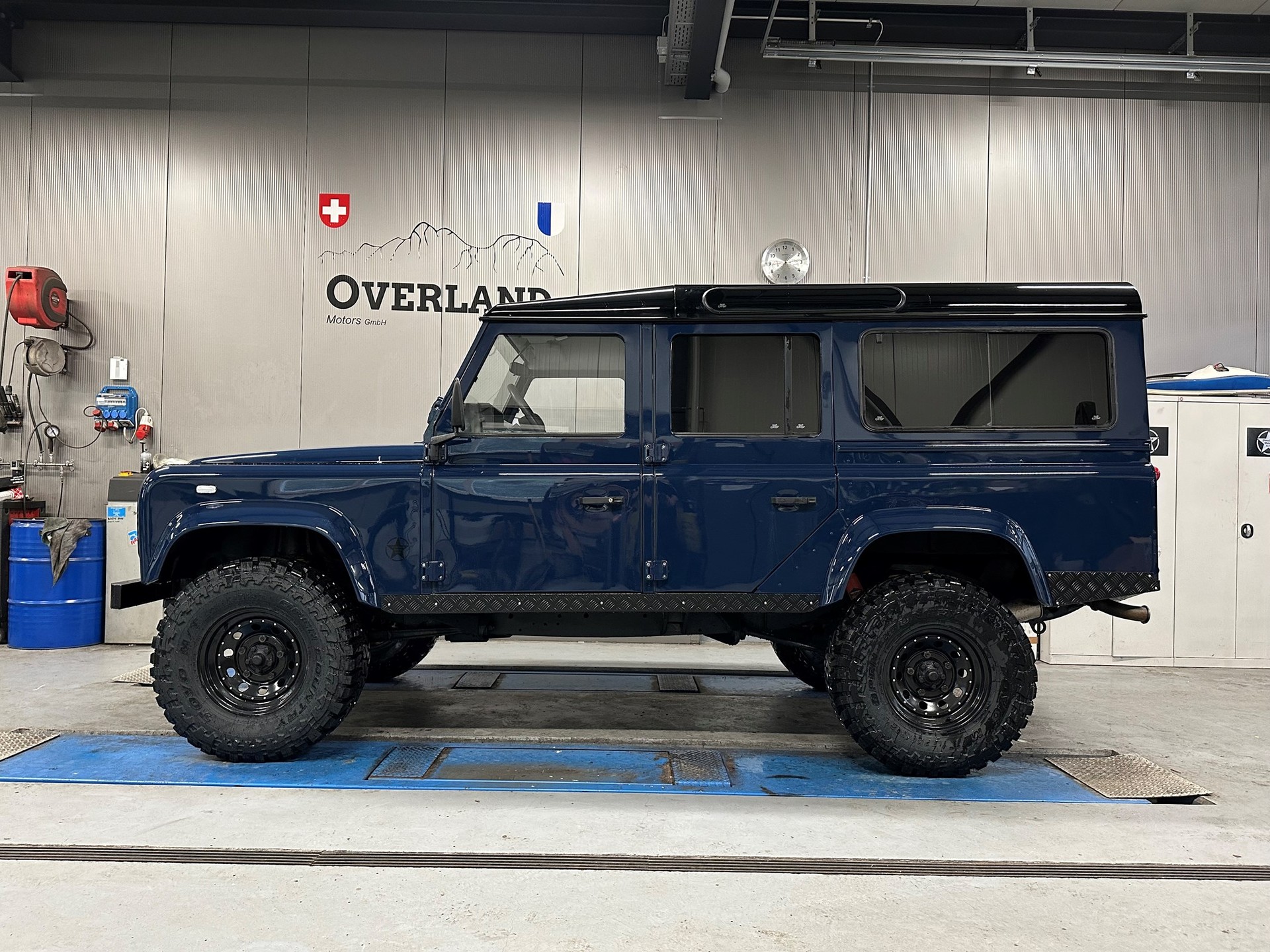 LAND ROVER Defender 110 CSW 2.5 Td5-image-2