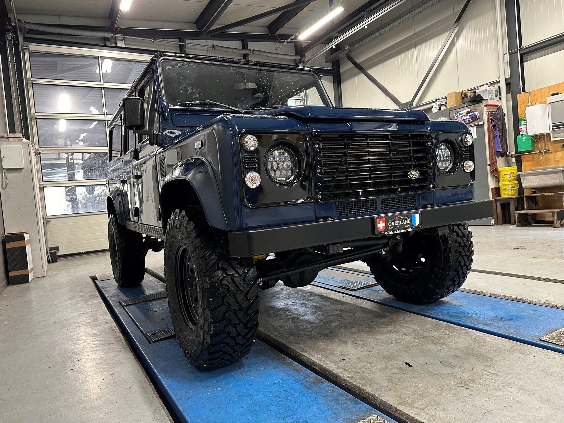 LAND ROVER Defender 110 CSW 2.5 Td5-image-6