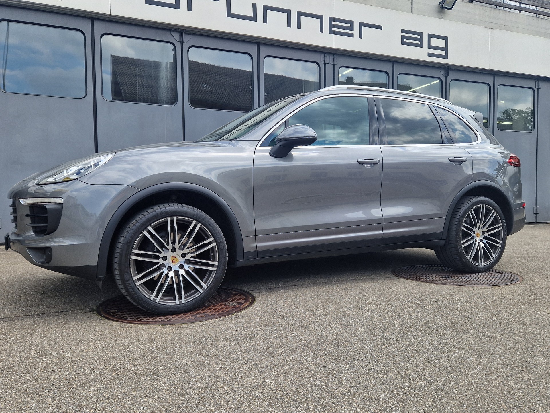 PORSCHE Cayenne Diesel-image-1