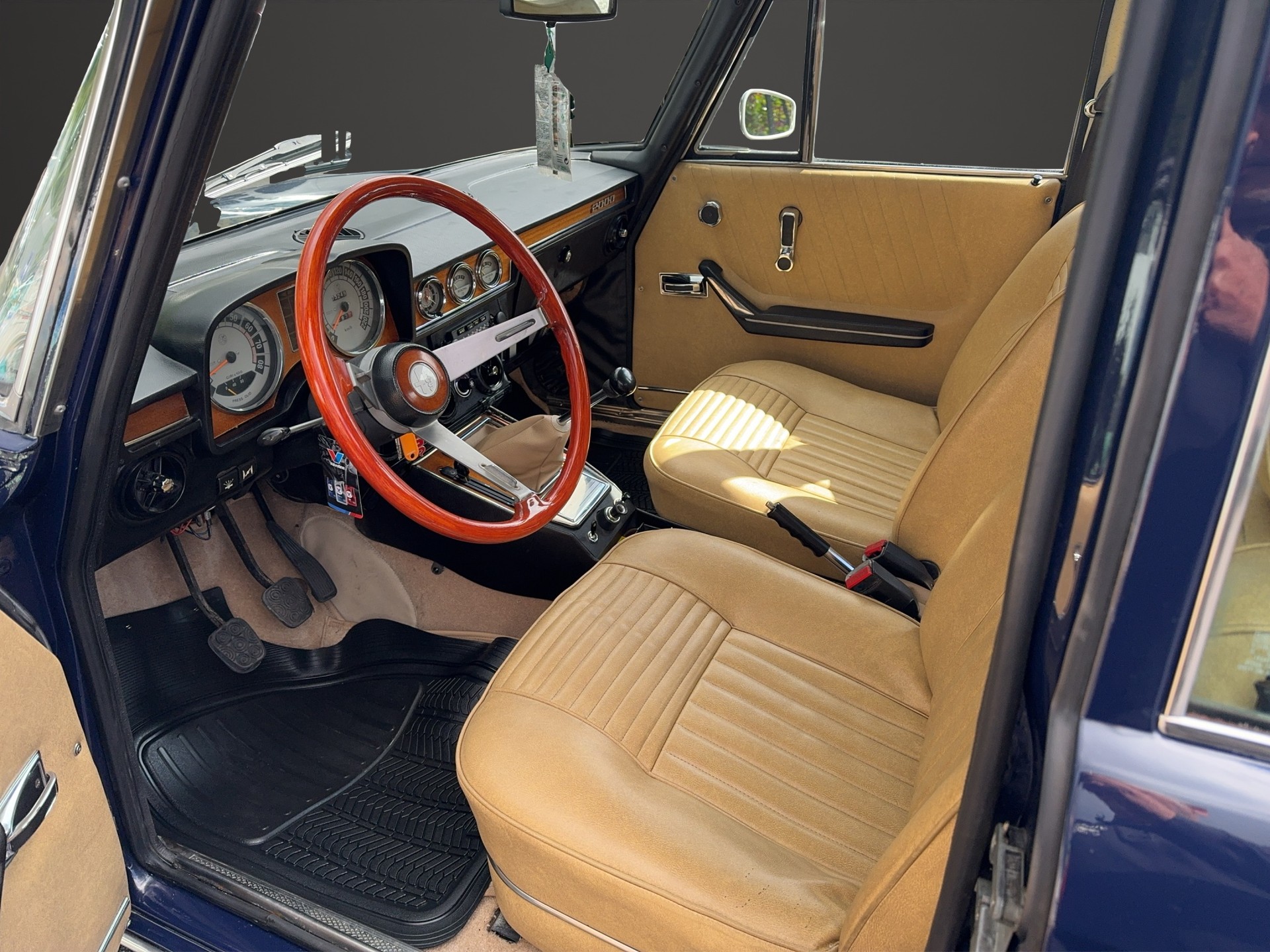 ALFA ROMEO Berlina 2000-image-12