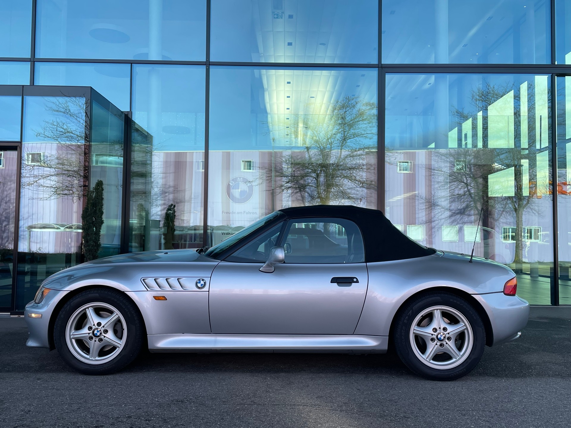 BMW Z3 2.8i Roadster-image-0