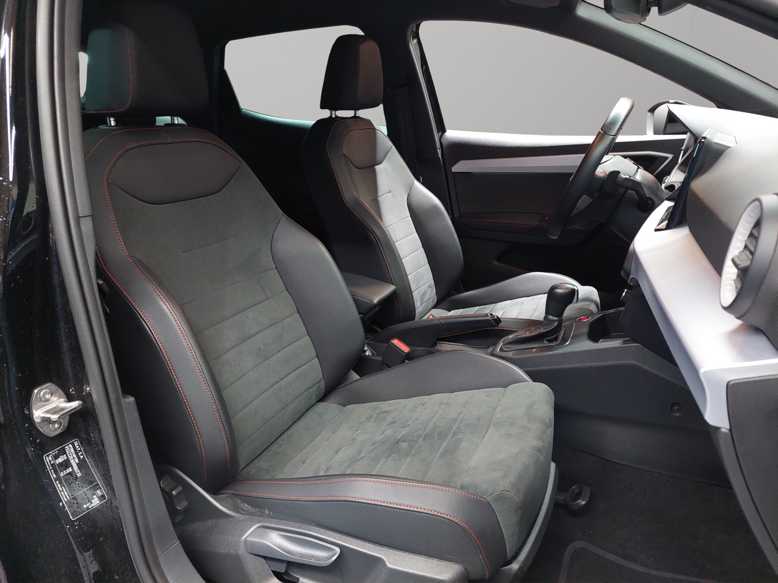 SEAT Ibiza 1.0 EcoTSI FR DSG-image-8
