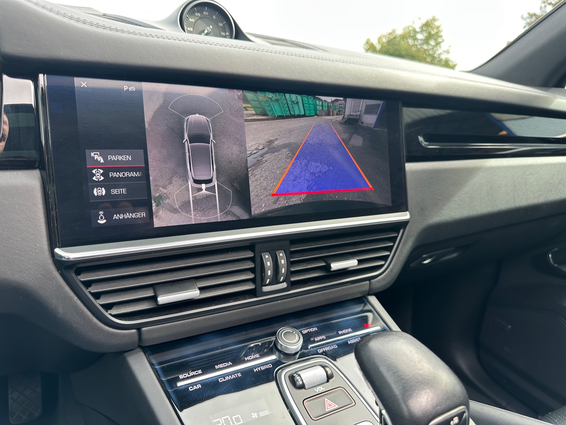 PORSCHE Cayenne E-Hybrid-image-8