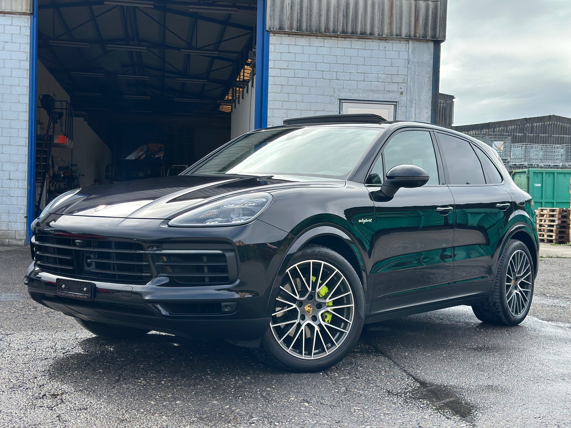 PORSCHE Cayenne E-Hybrid-image-0