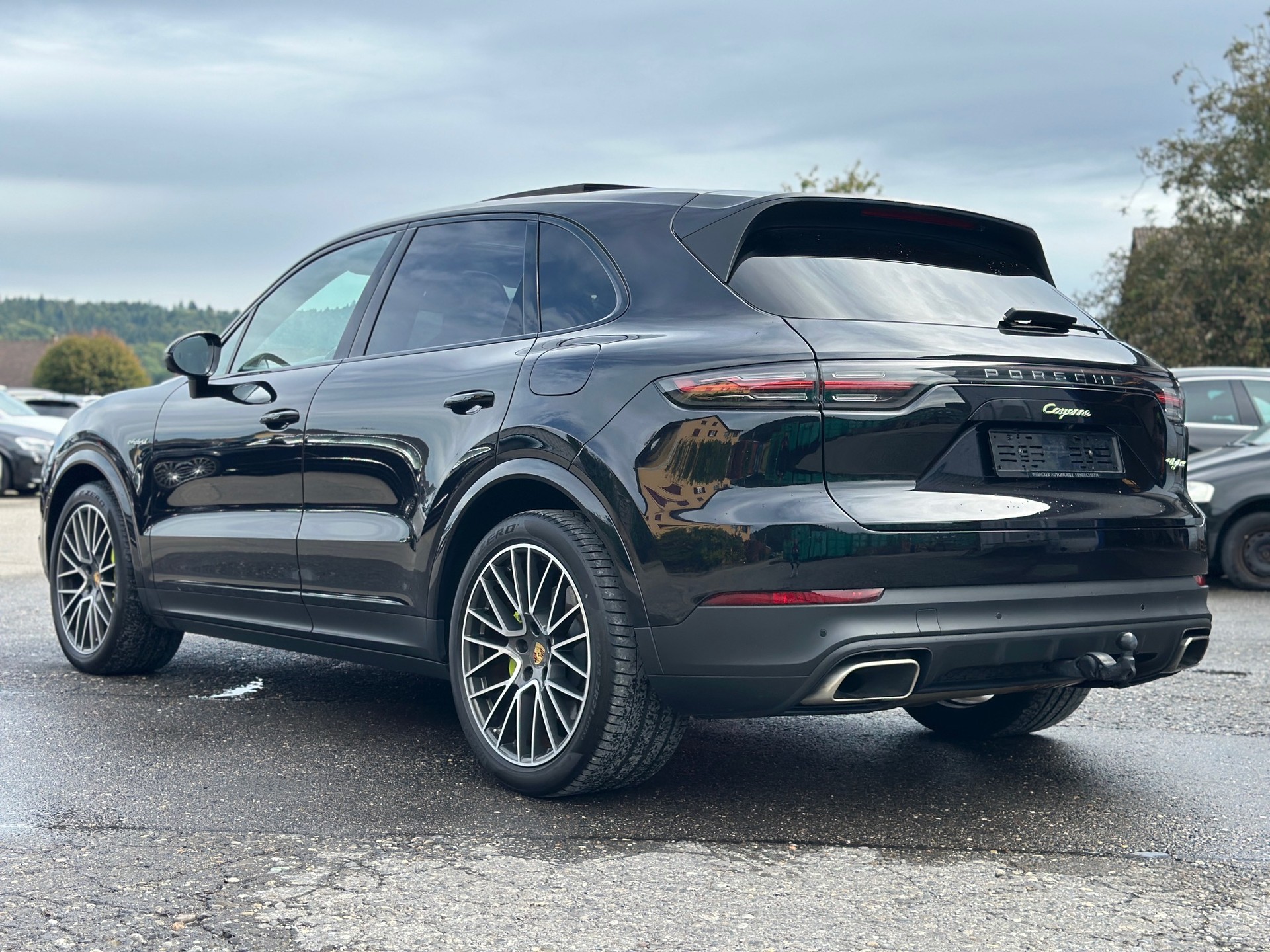 PORSCHE Cayenne E-Hybrid-image-5