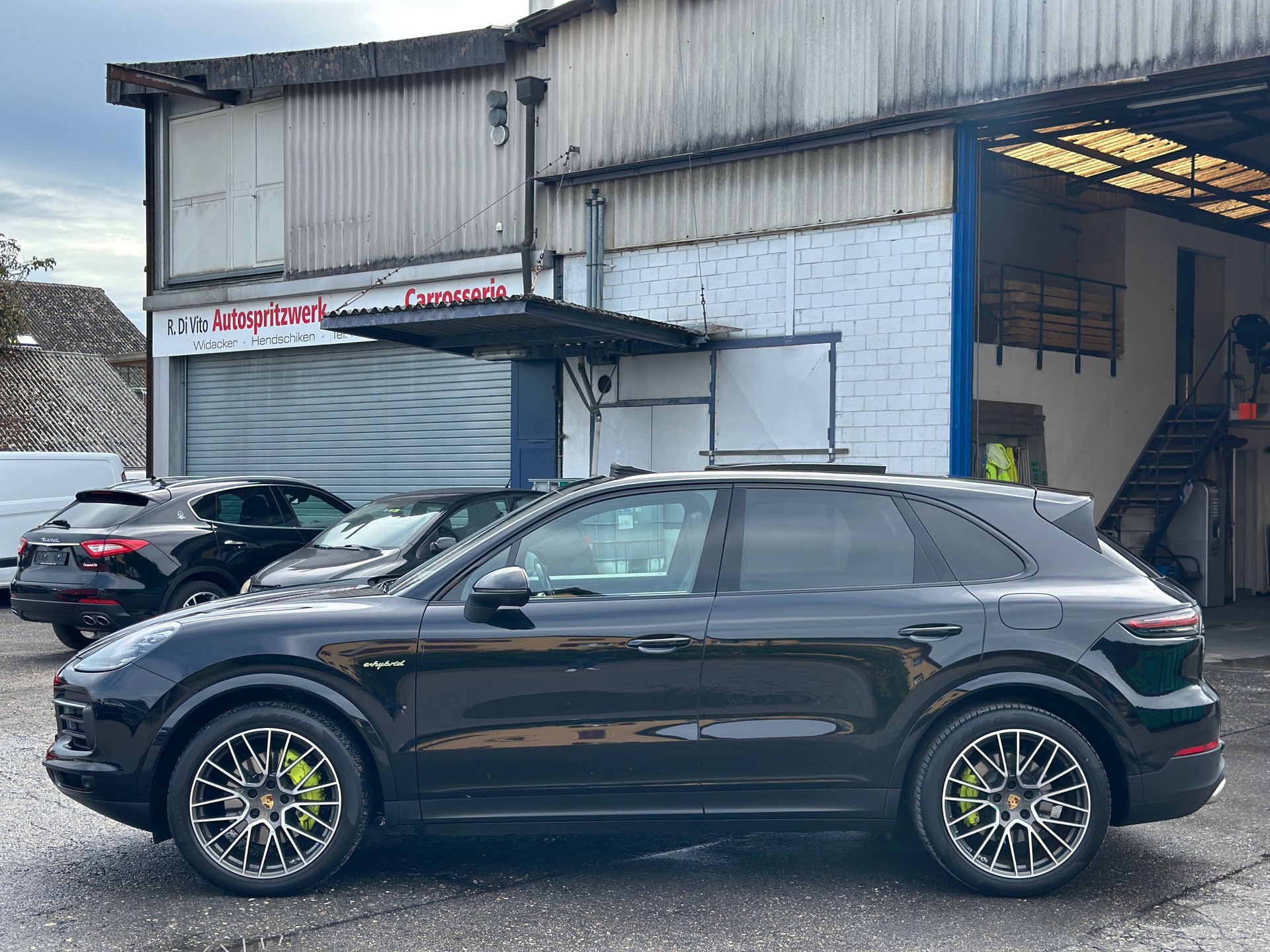 PORSCHE Cayenne E-Hybrid-image-11