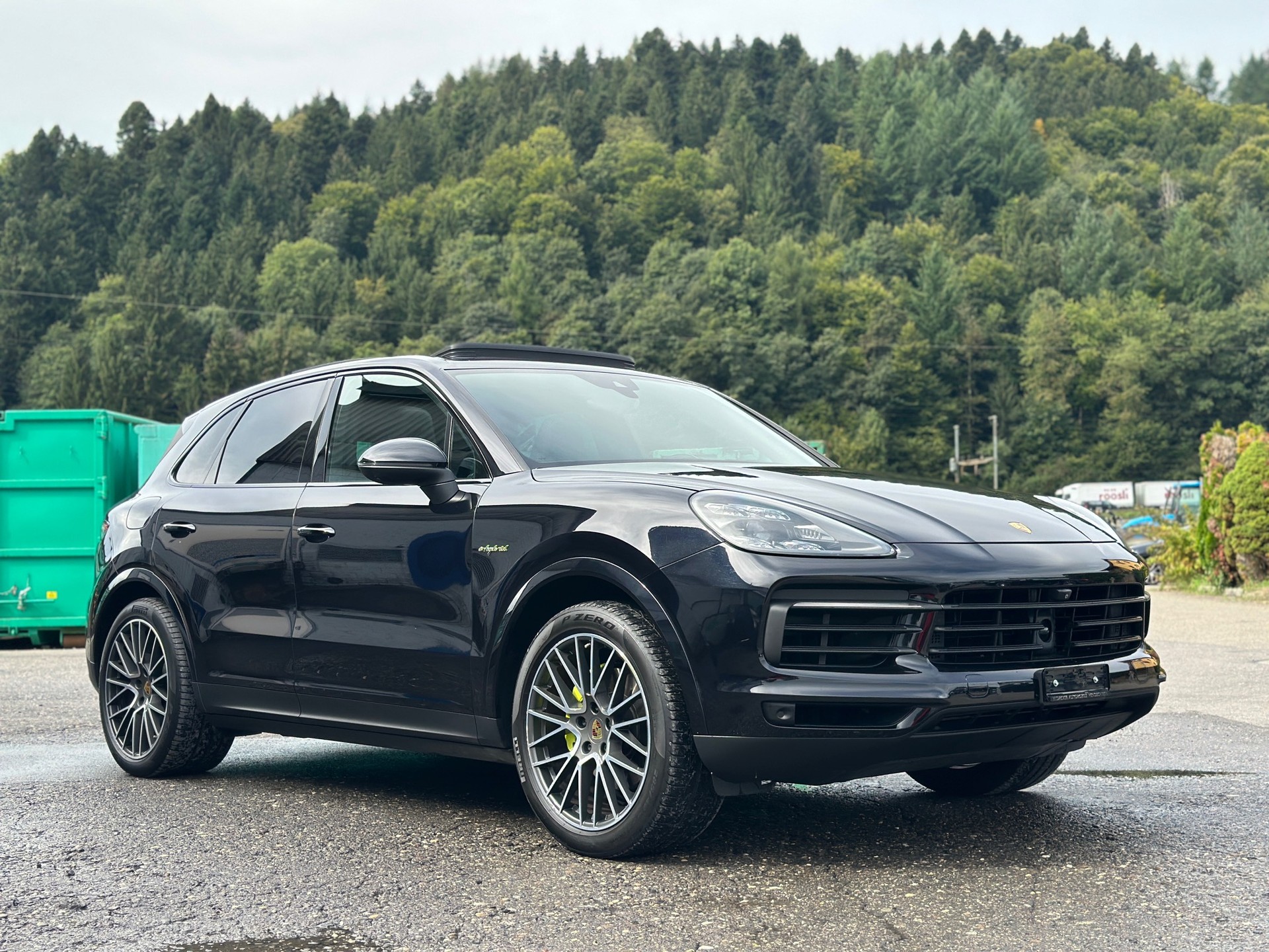 PORSCHE Cayenne E-Hybrid-image-2