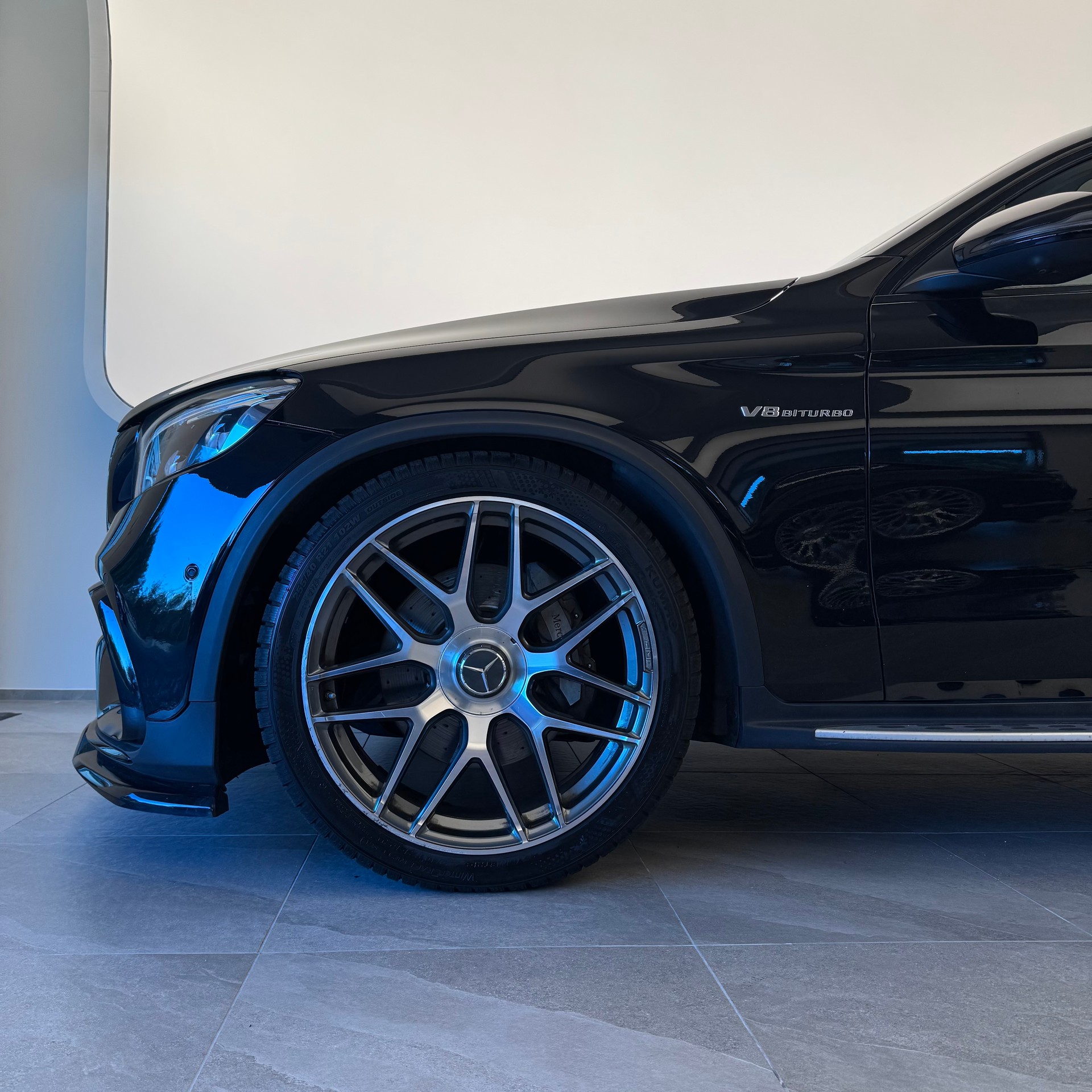 MERCEDES-BENZ GLC Coupé 350 d AMG GLC 63 Umbau-showroom-element-3