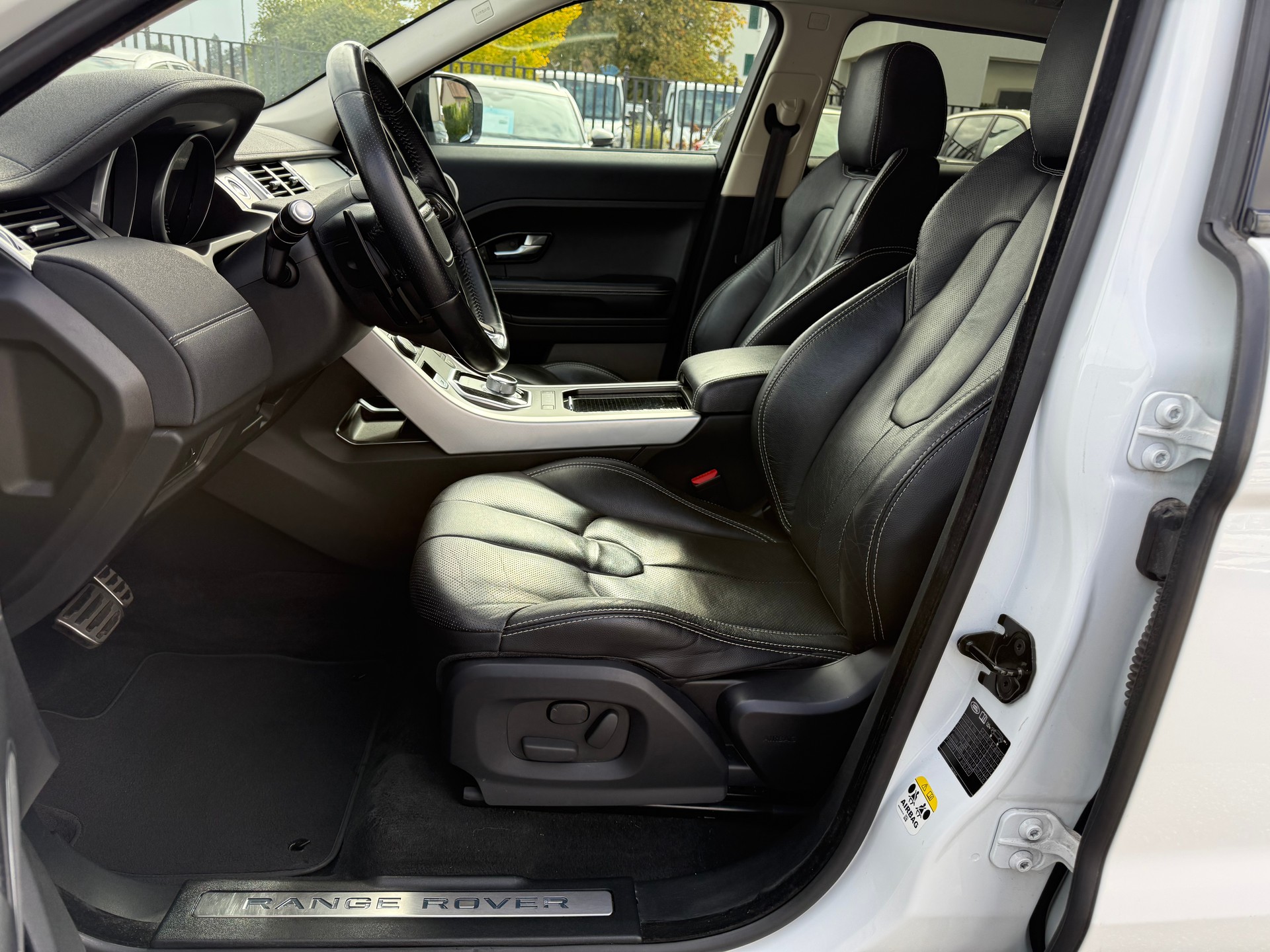 LAND ROVER Range Rover Evoque 2.0 Si4 Dynamic AT6-image-8