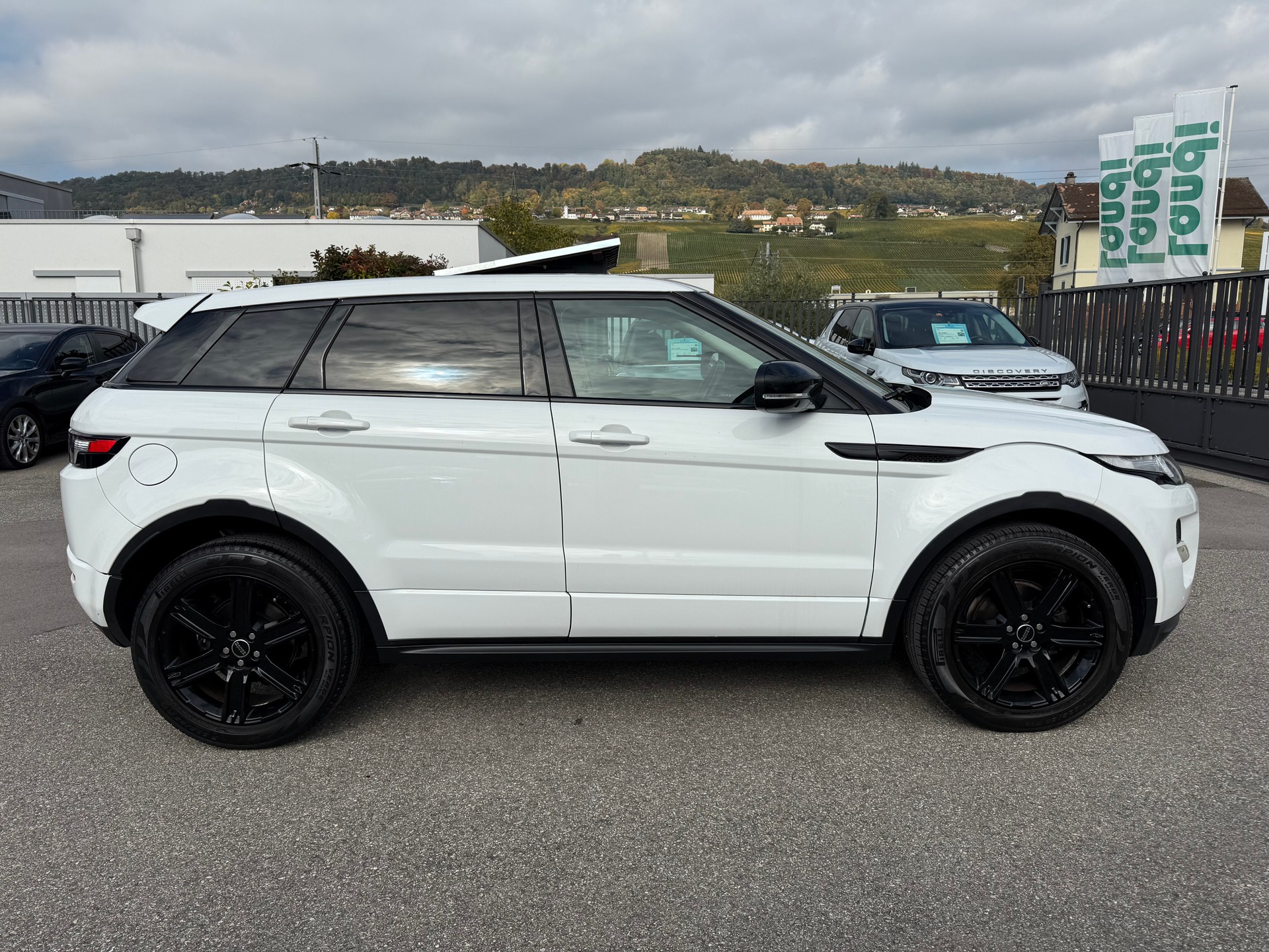 LAND ROVER Range Rover Evoque 2.0 Si4 Dynamic AT6-image-2