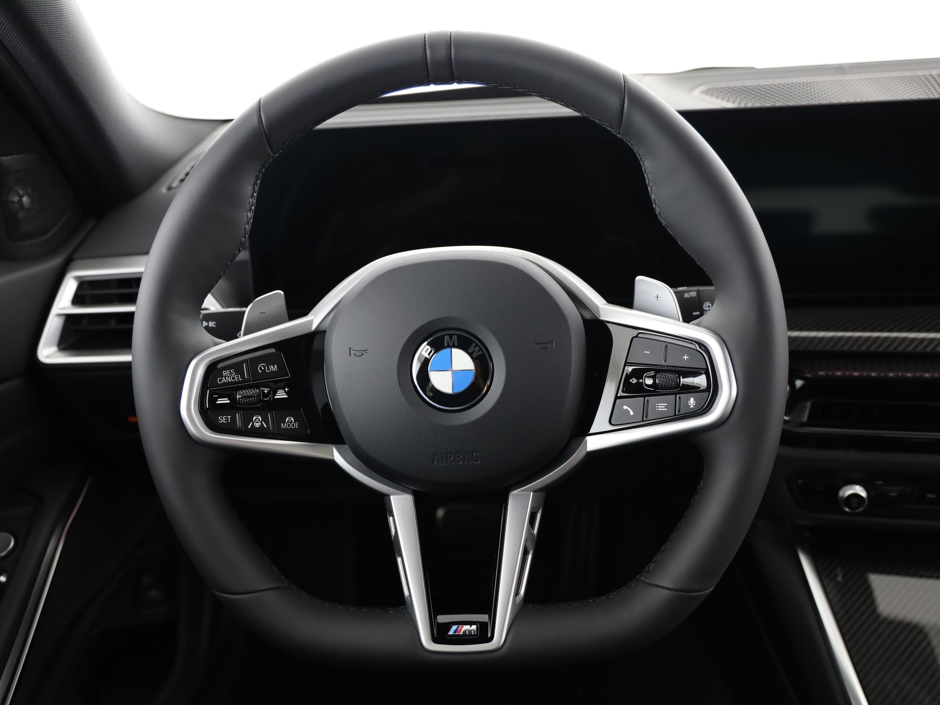 BMW 320d xDrive SAG Touring-image-18