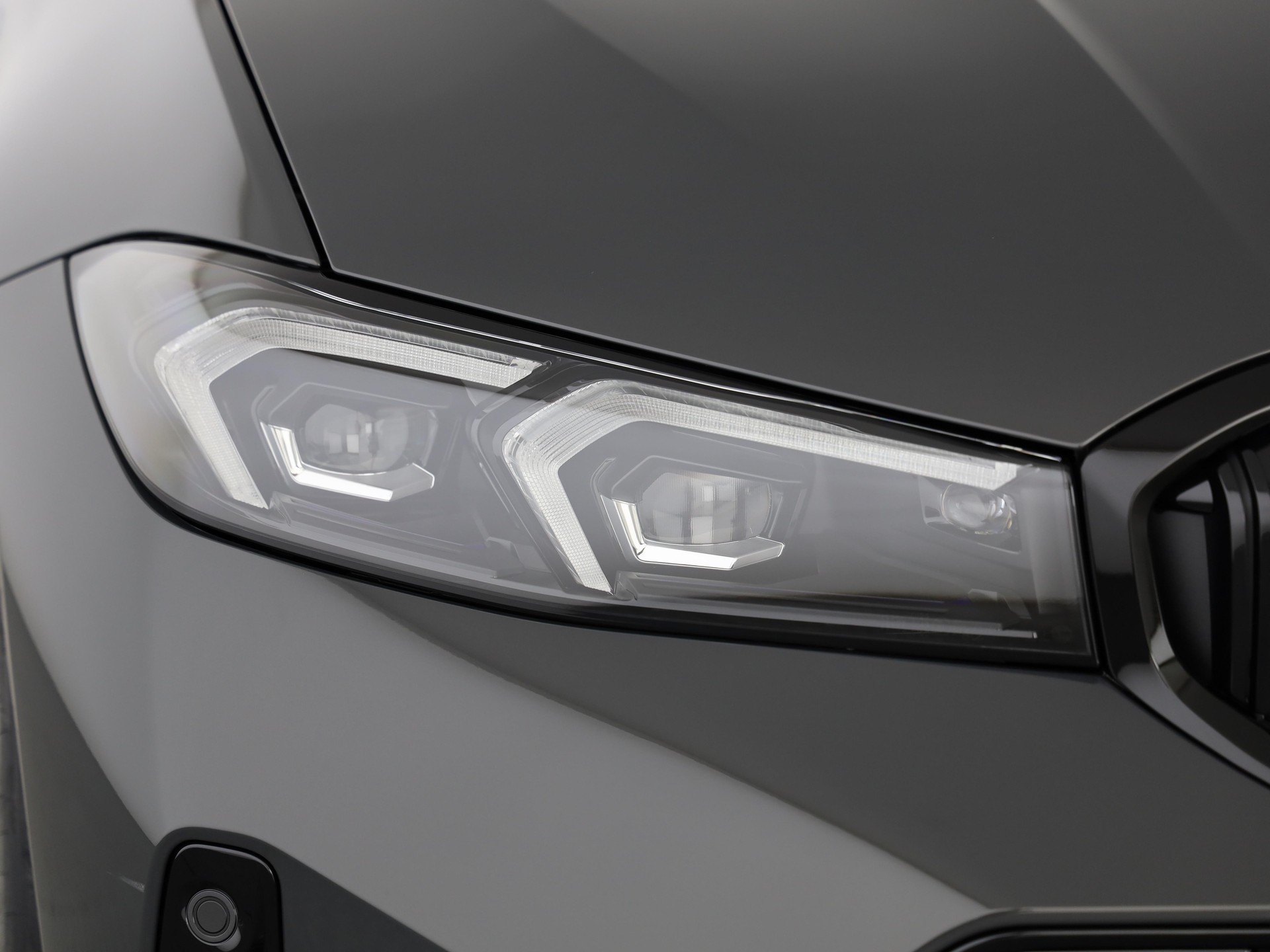 BMW 320d xDrive SAG Touring-image-5