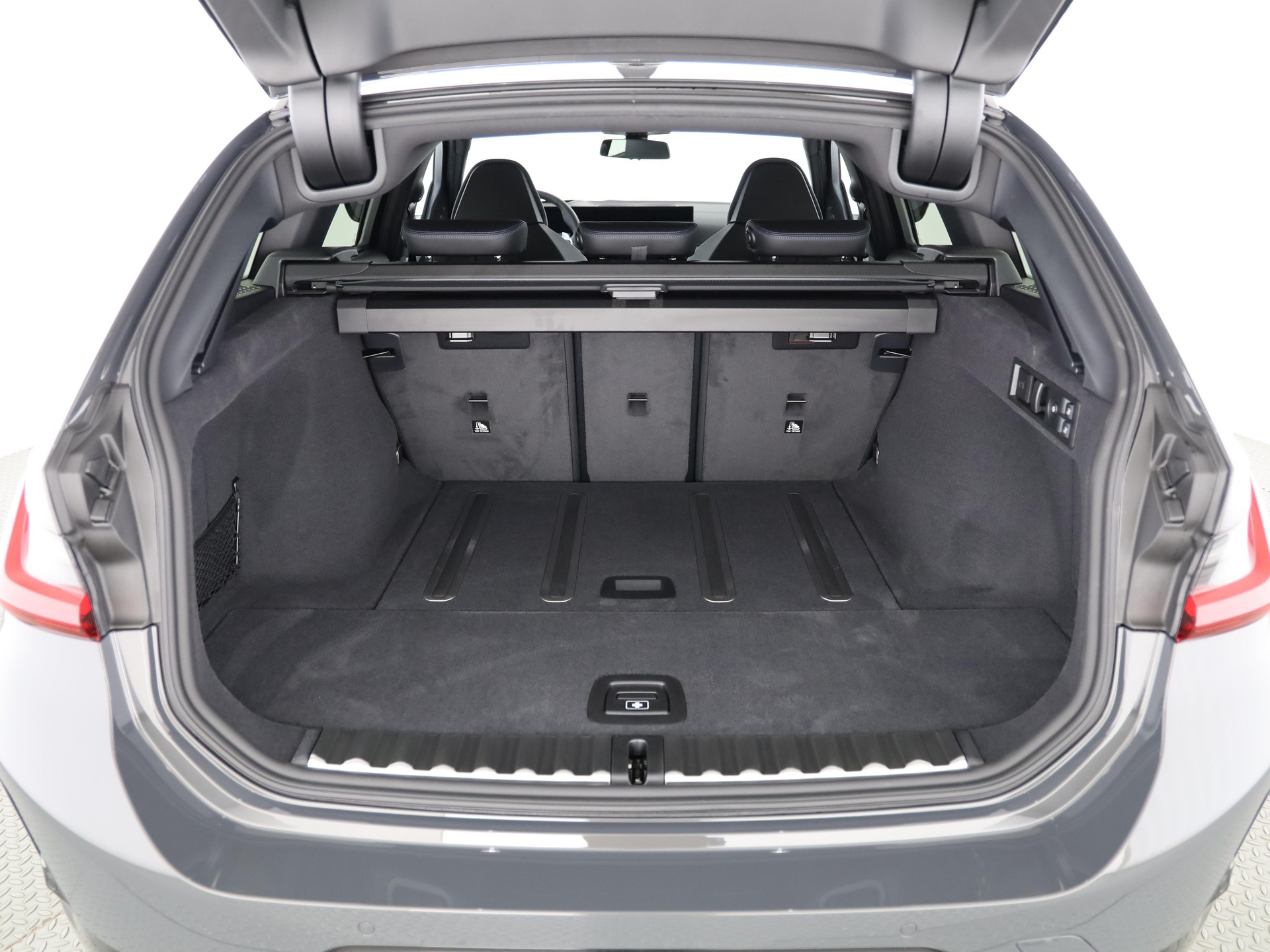 BMW 320d xDrive SAG Touring-image-6
