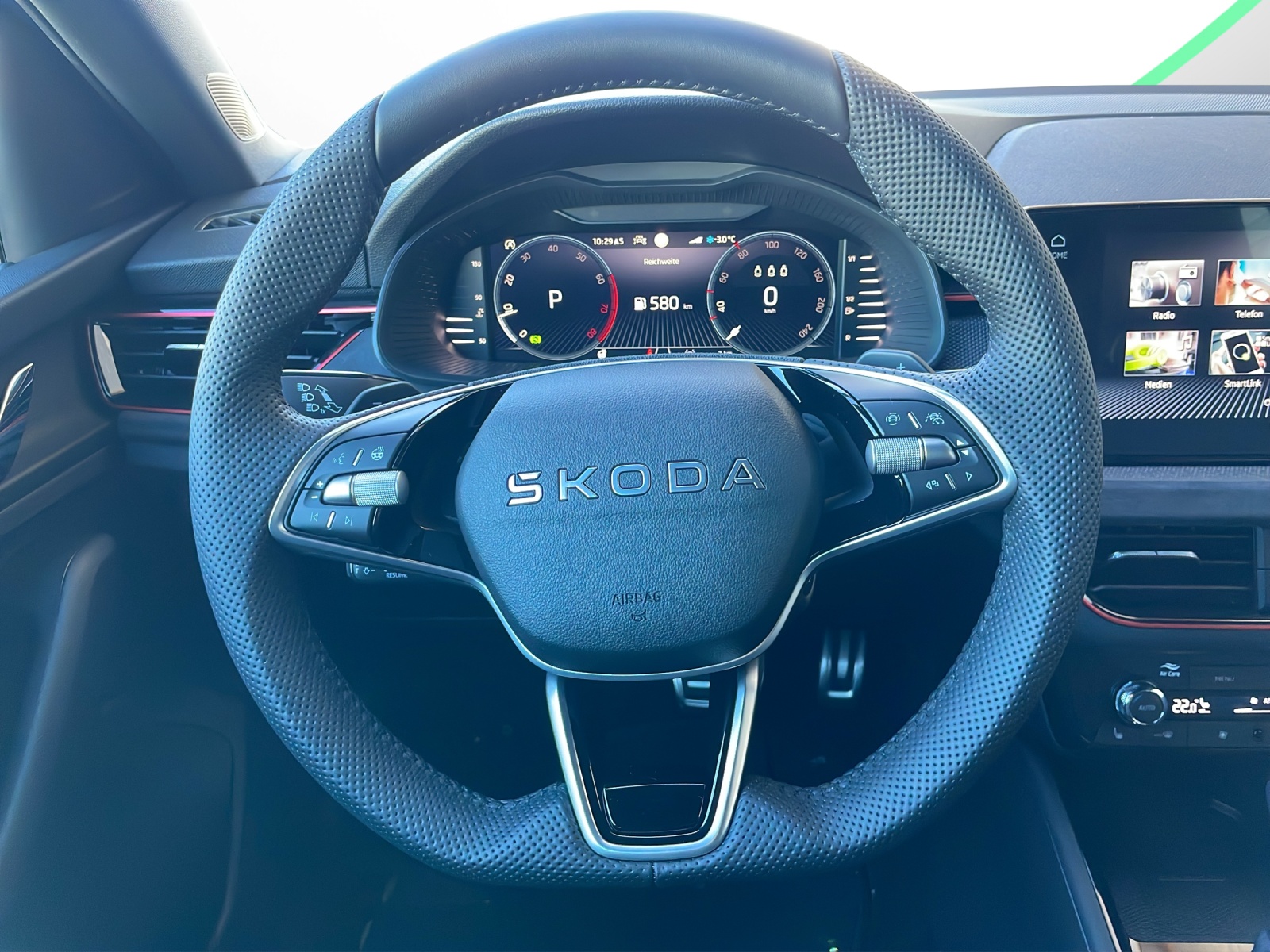 SKODA Scala 1.5 TSI Dynamic DSG-image-7