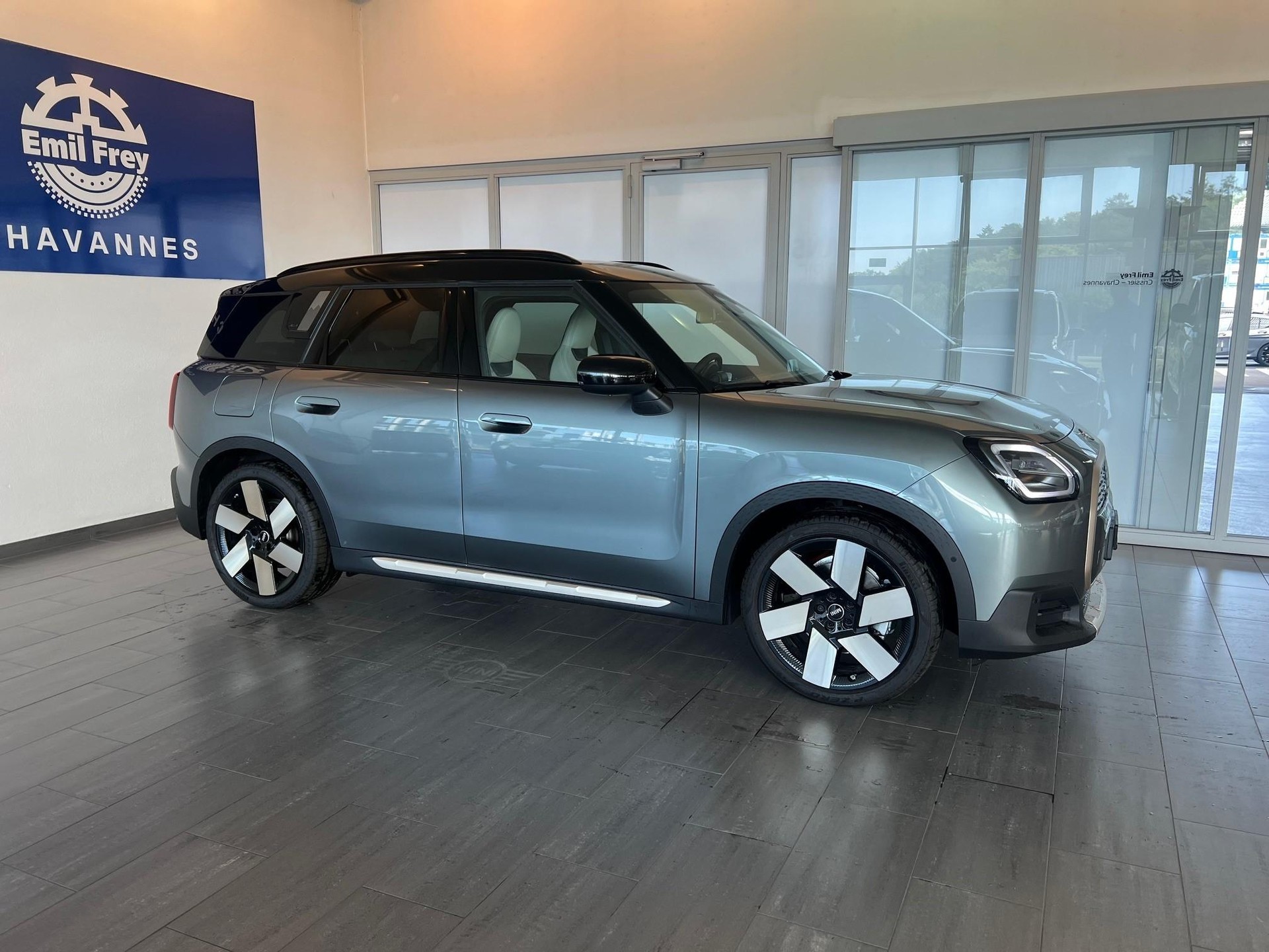 MINI Countryman U25 SE ALL4-image-2