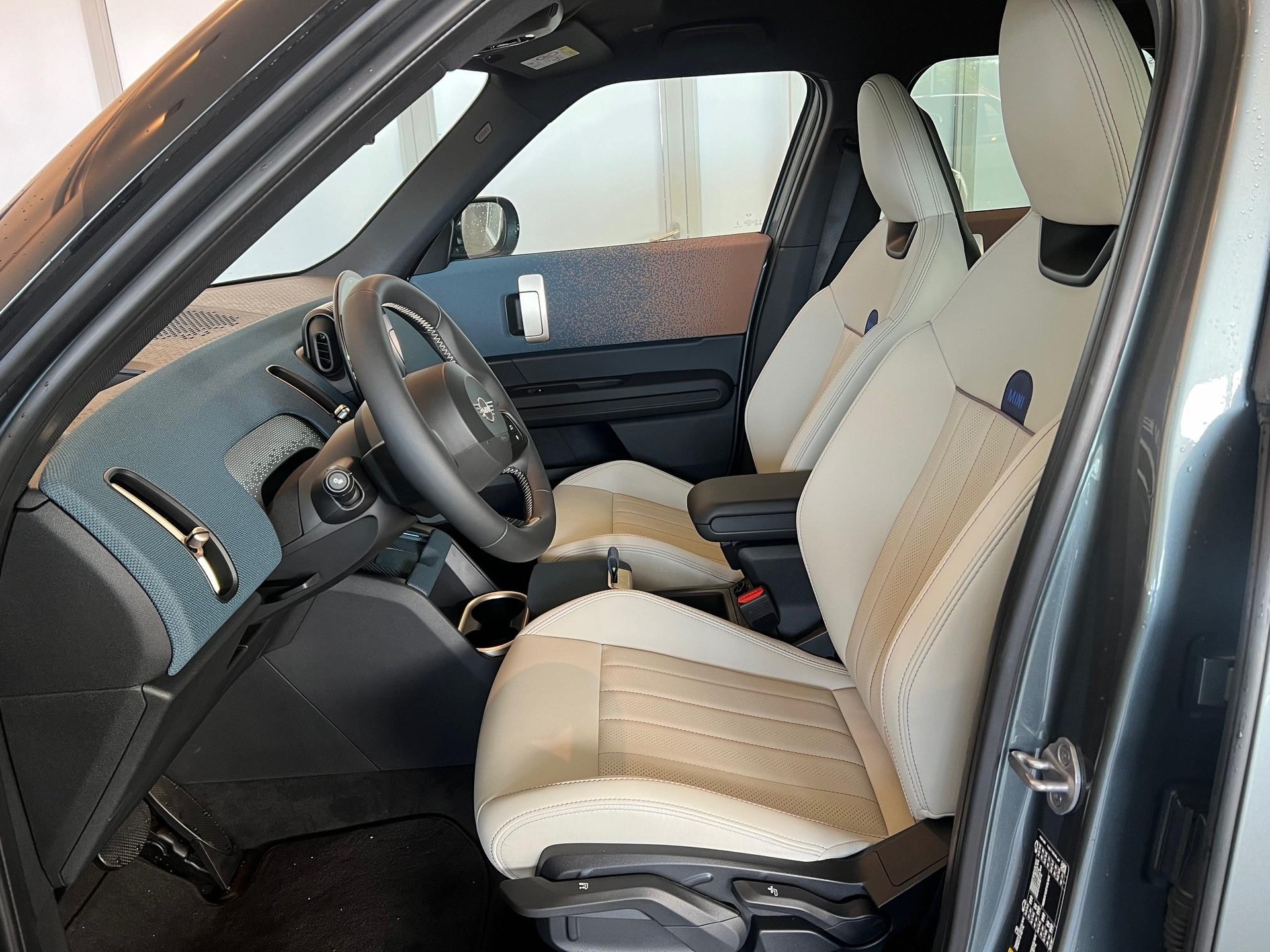 MINI Countryman U25 SE ALL4-image-7